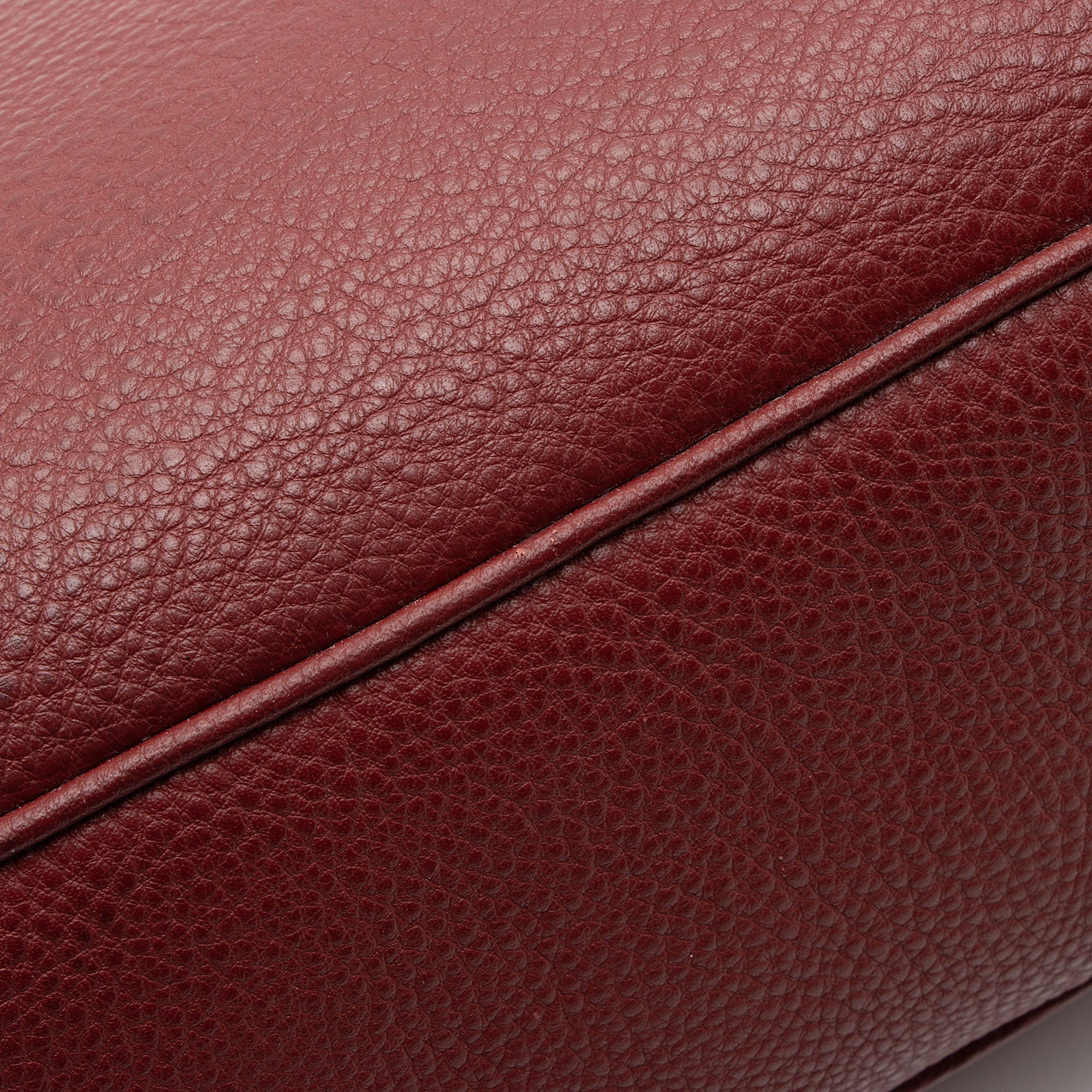 Prada Vitello Daino Belted Zip Shoulder Bag (SHF-ZmoFVU)
