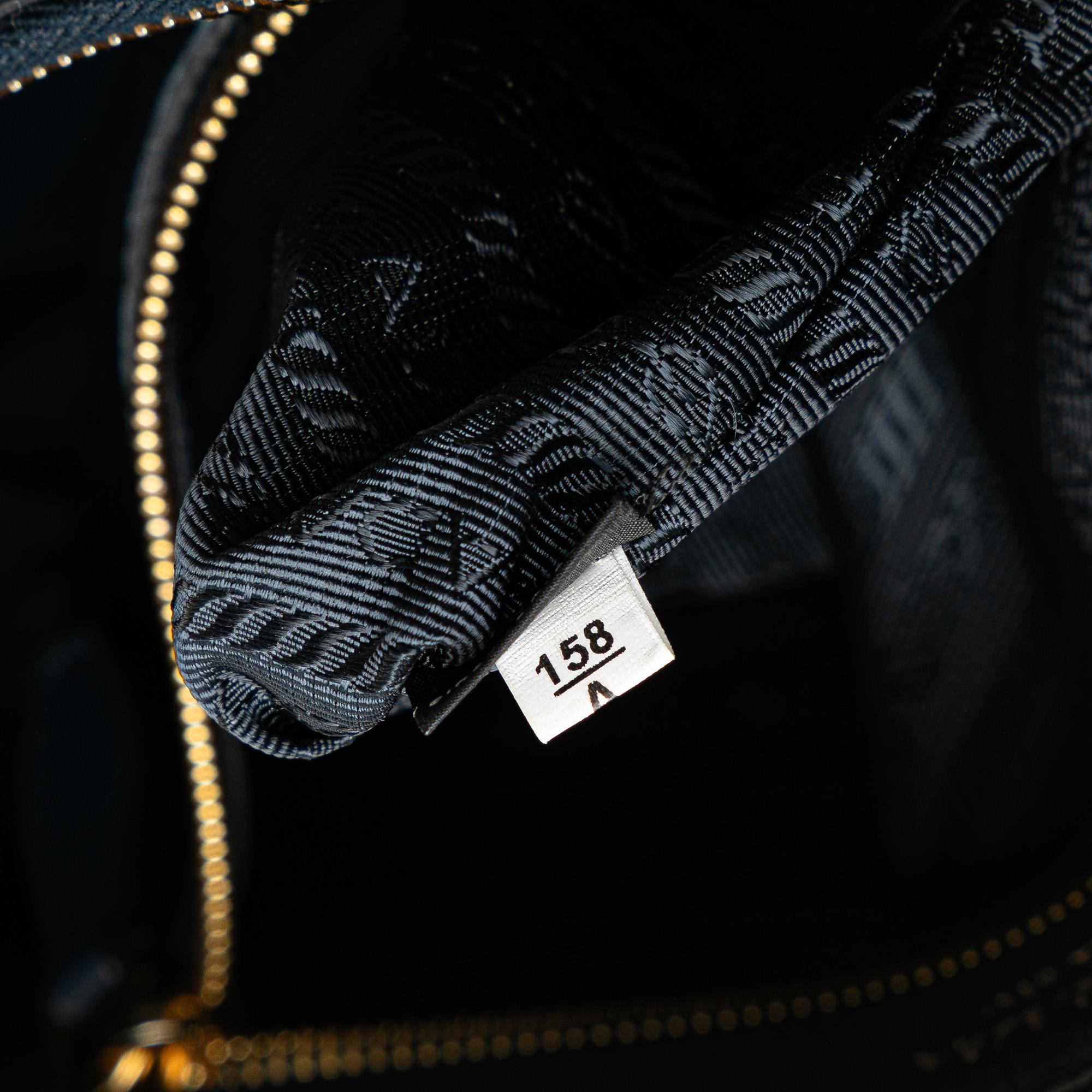 Prada Vitello Daino Crossbody (SHG-gV6lFz)