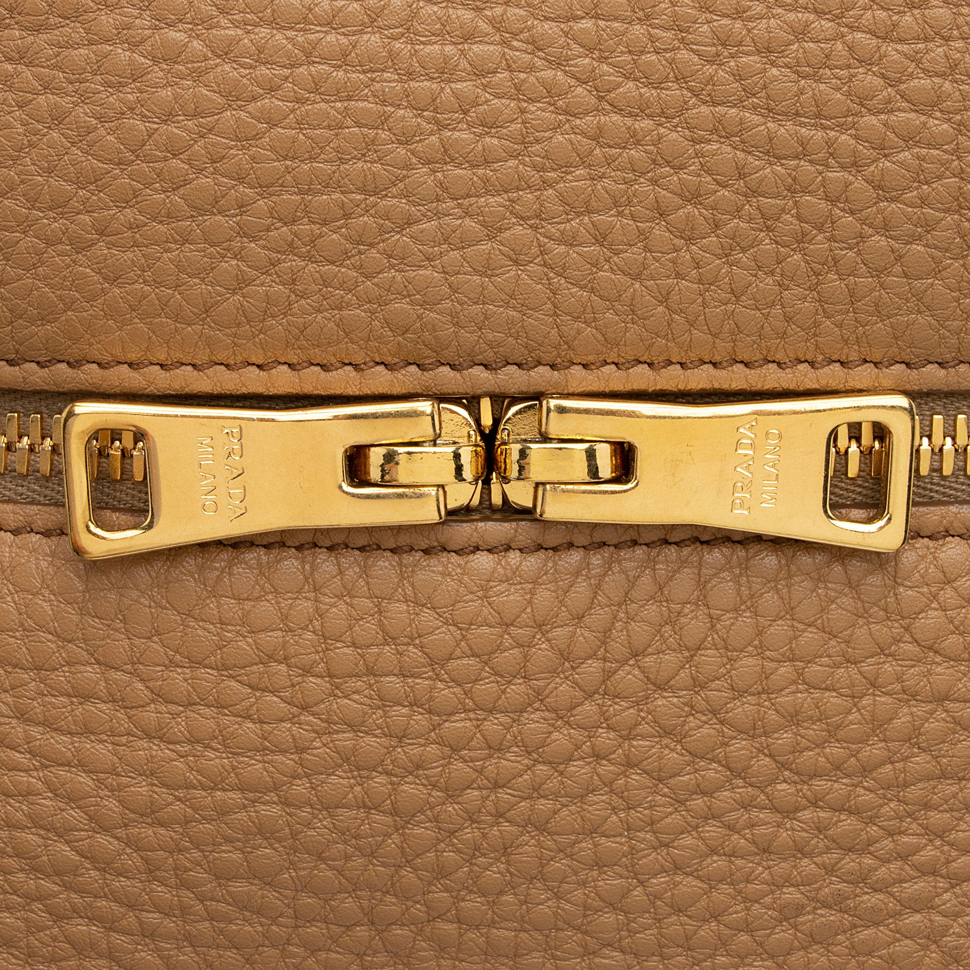 Prada Vitello Daino Duffle Bag (SHF-mm7NZW)