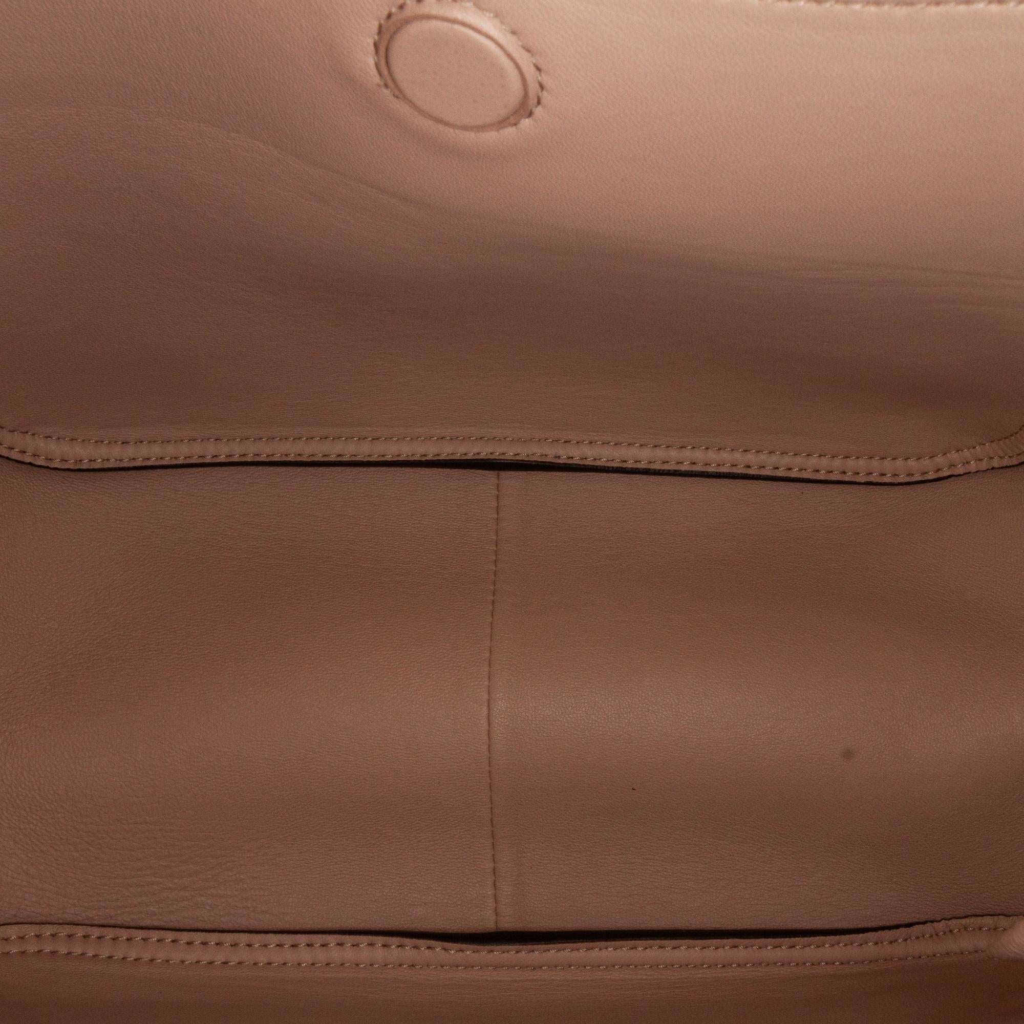 Prada Vitello Daino Dynamique (SHG-ZFQi81)