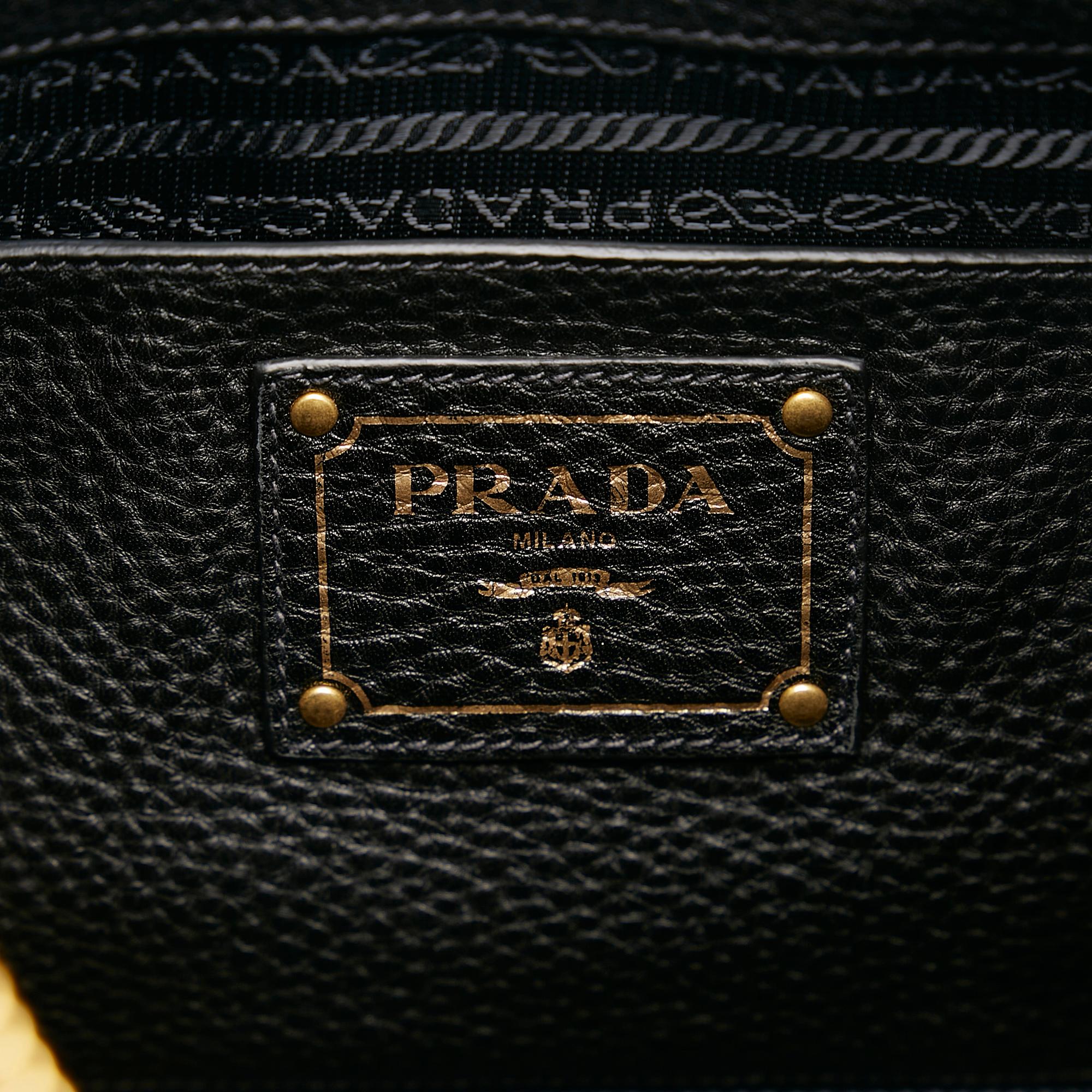 Prada Vitello Daino Hobo (SHG-JzVWwd)