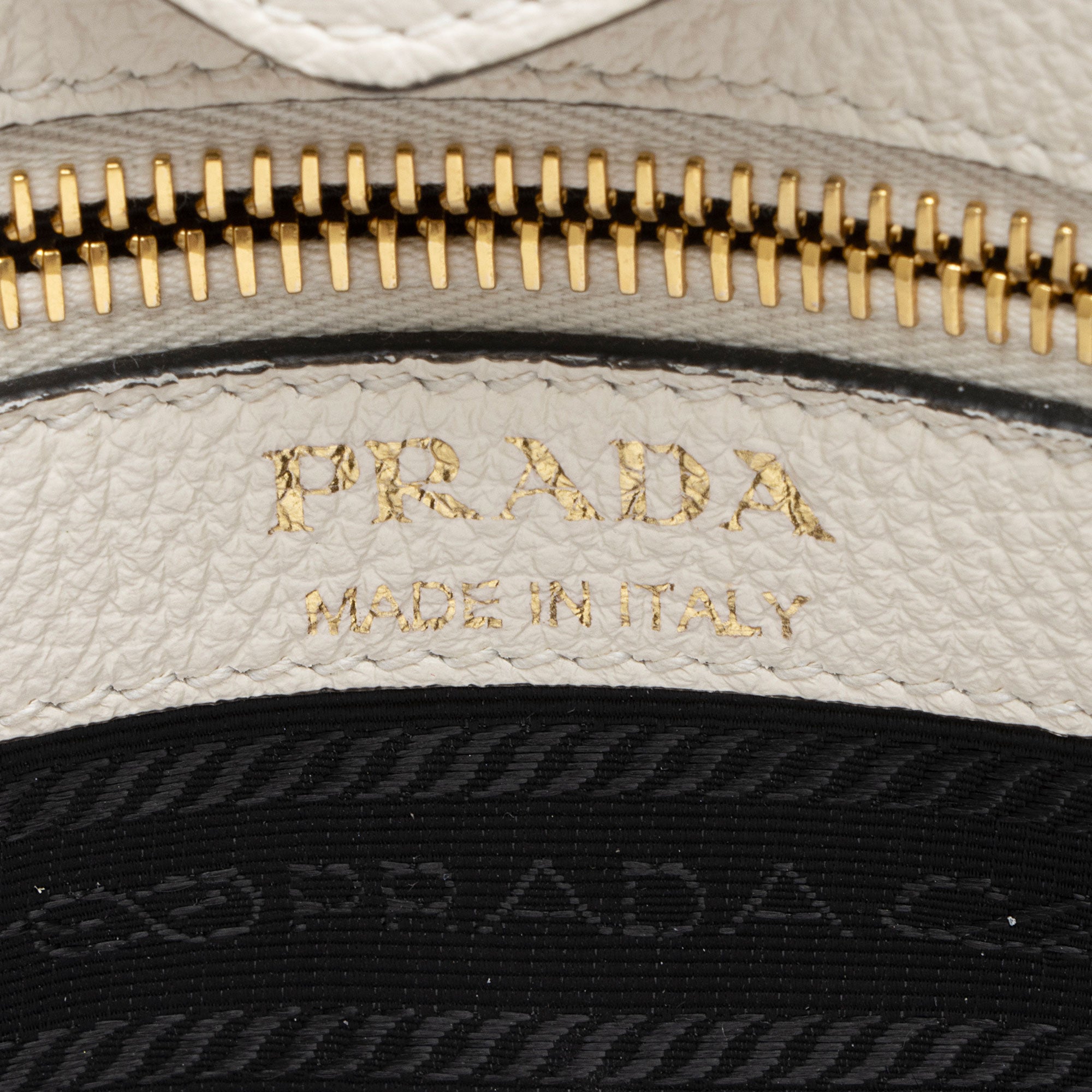 Prada Vitello Daino Logo Medium Soft Messenger