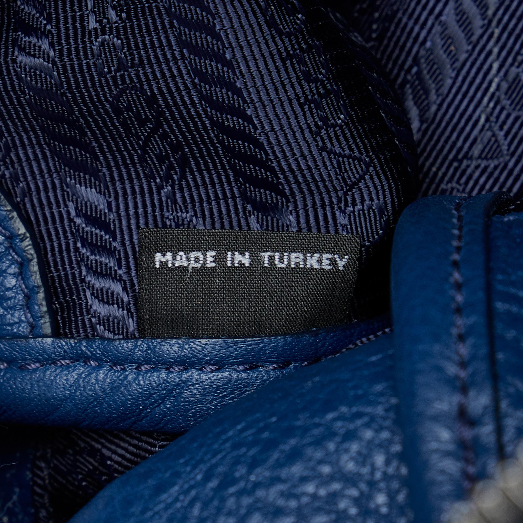 Prada Vitello Daino Satchel (SHG-1PNKoz)