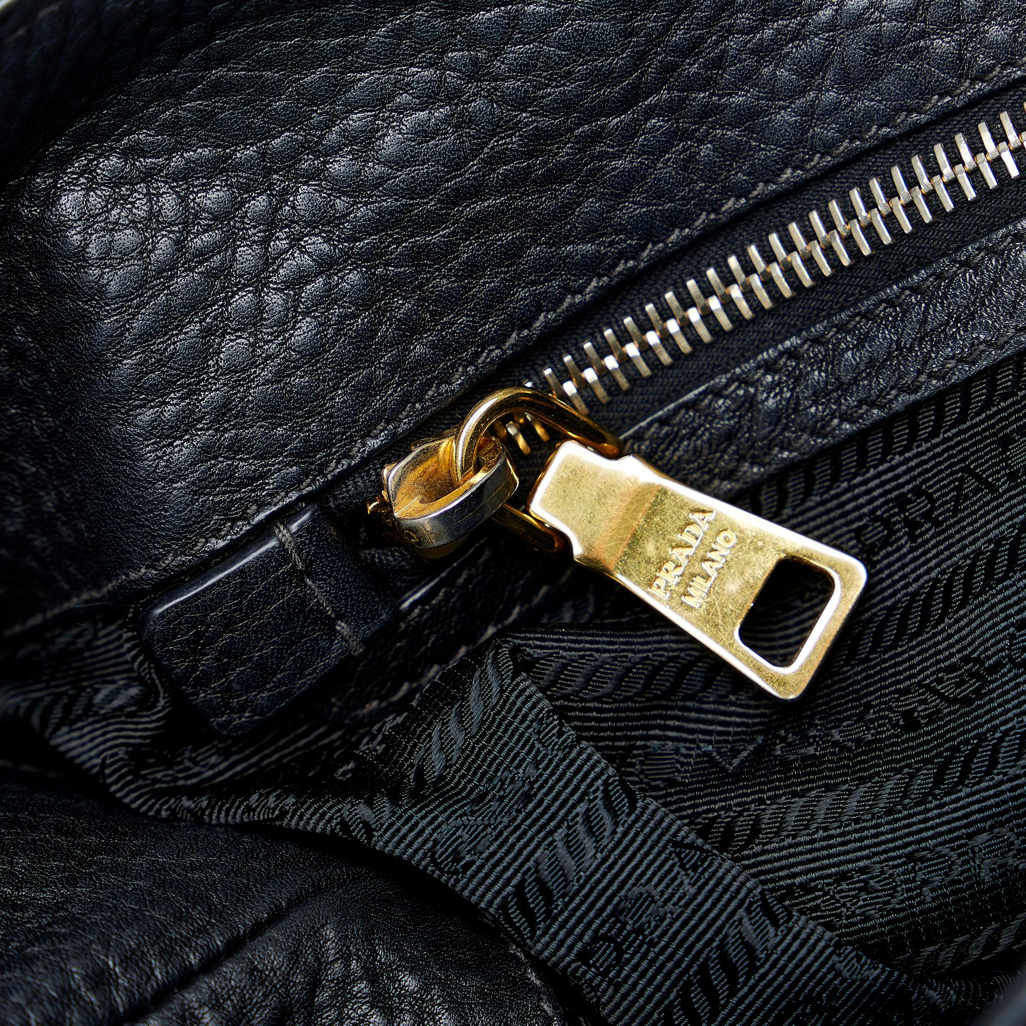 Prada Vitello Daino Satchel (SHG-2sUibM)