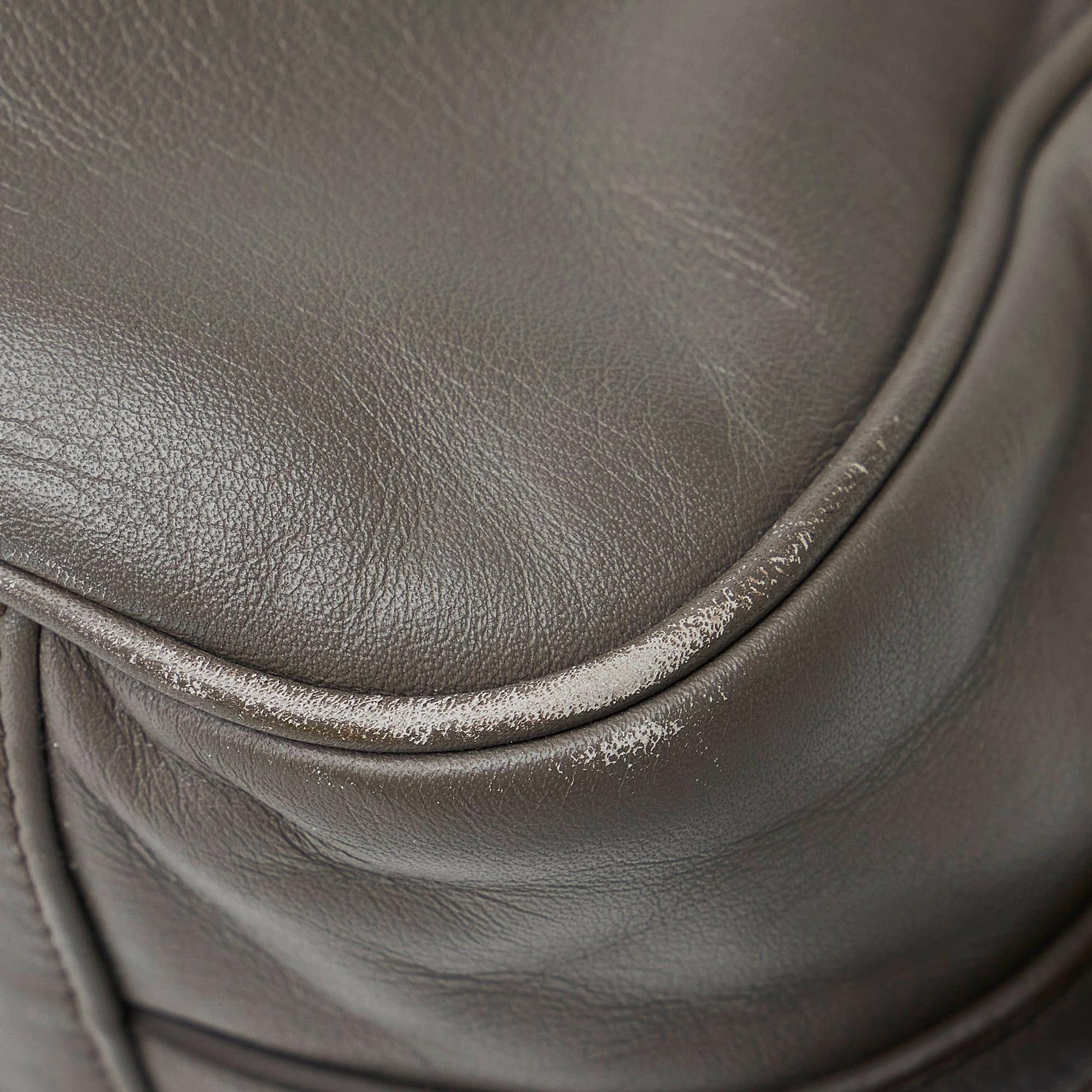 Prada Vitello Daino Satchel (SHG-esq2YX)