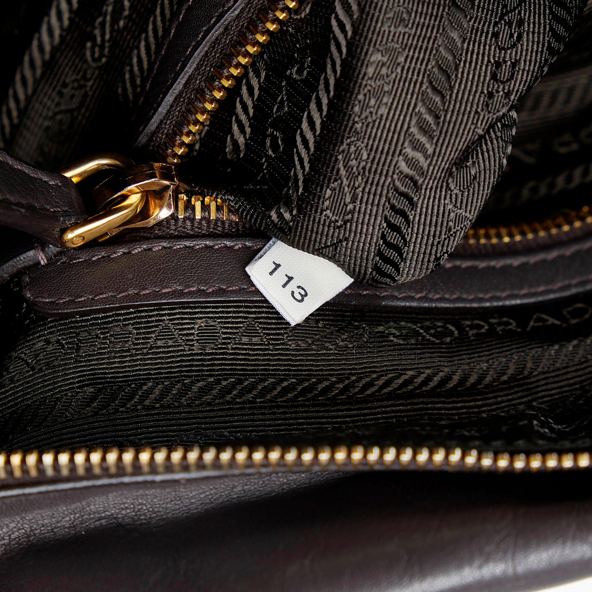 Prada Vitello Daino Satchel (SHG-Vl4p6f)