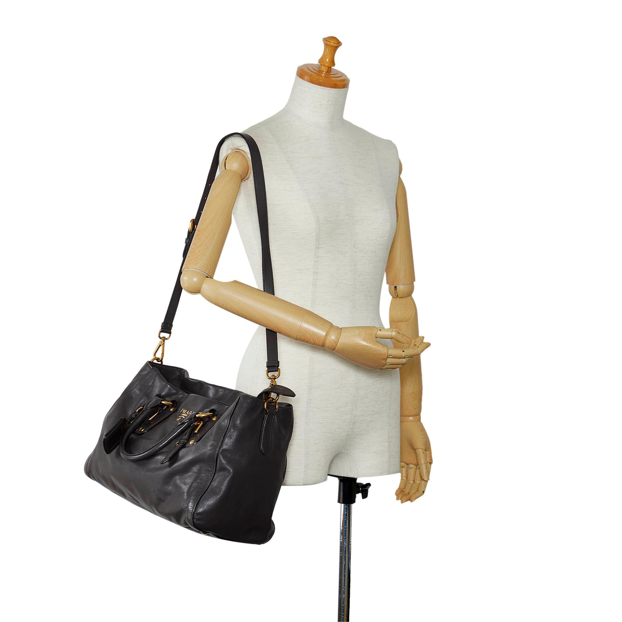 Prada Vitello Daino Satchel (SHG-Vl4p6f)