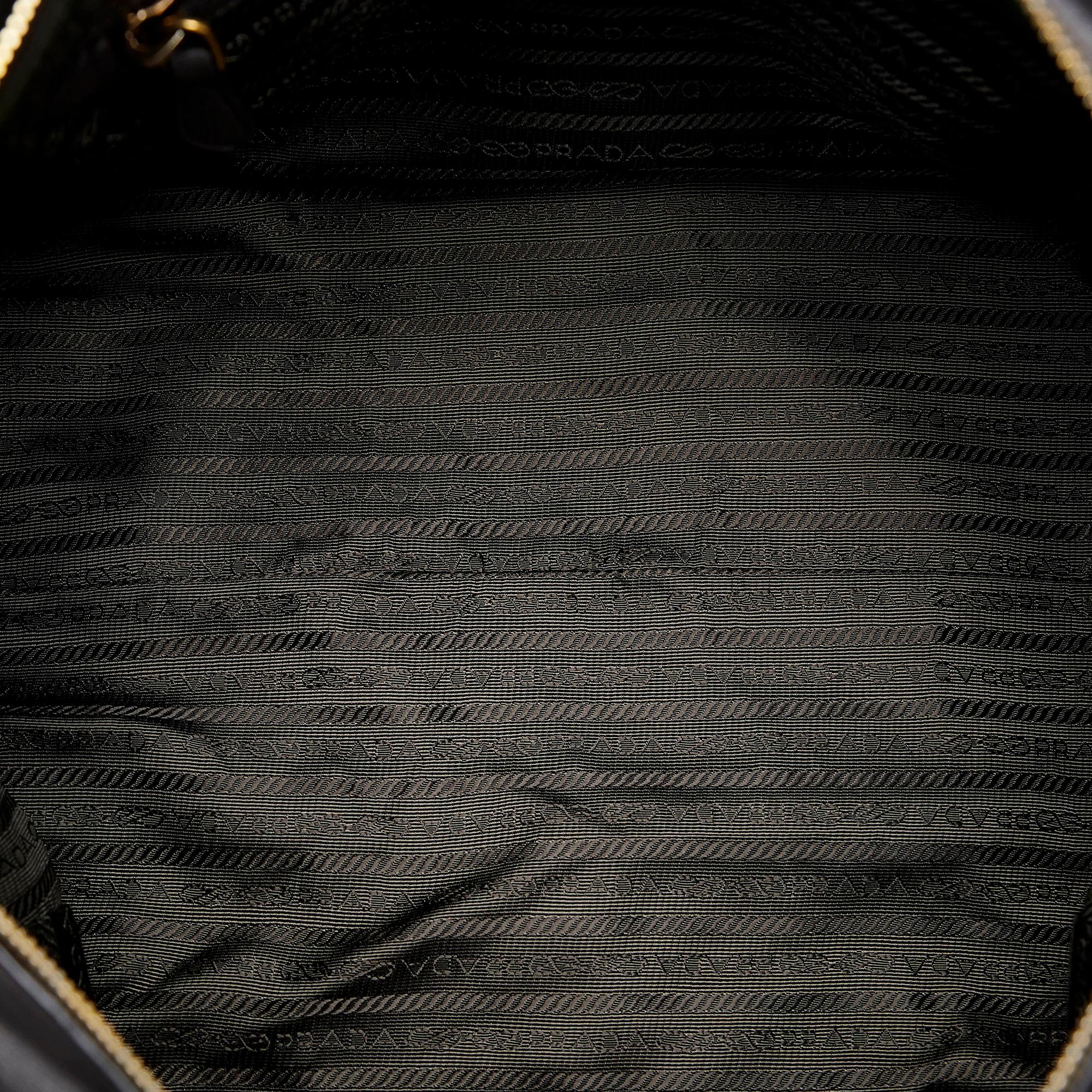 Prada Vitello Daino Satchel (SHG-Vl4p6f)