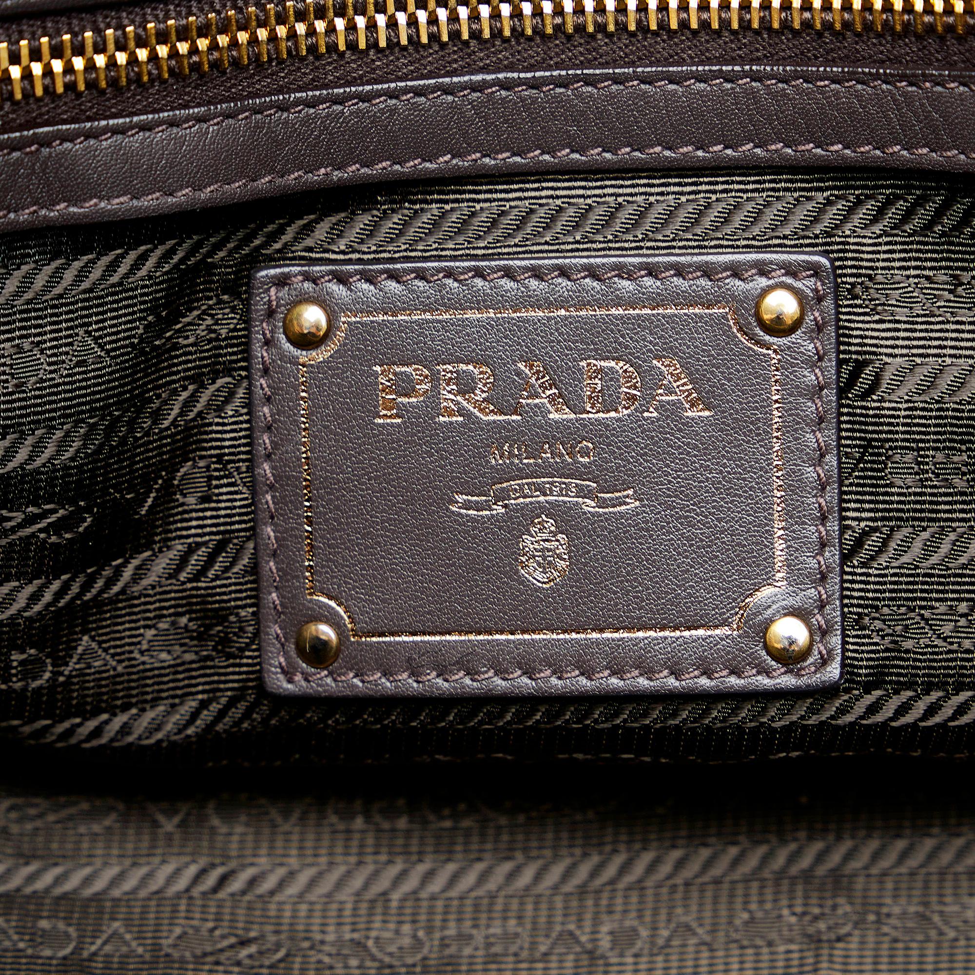 Prada Vitello Daino Satchel (SHG-Vl4p6f)