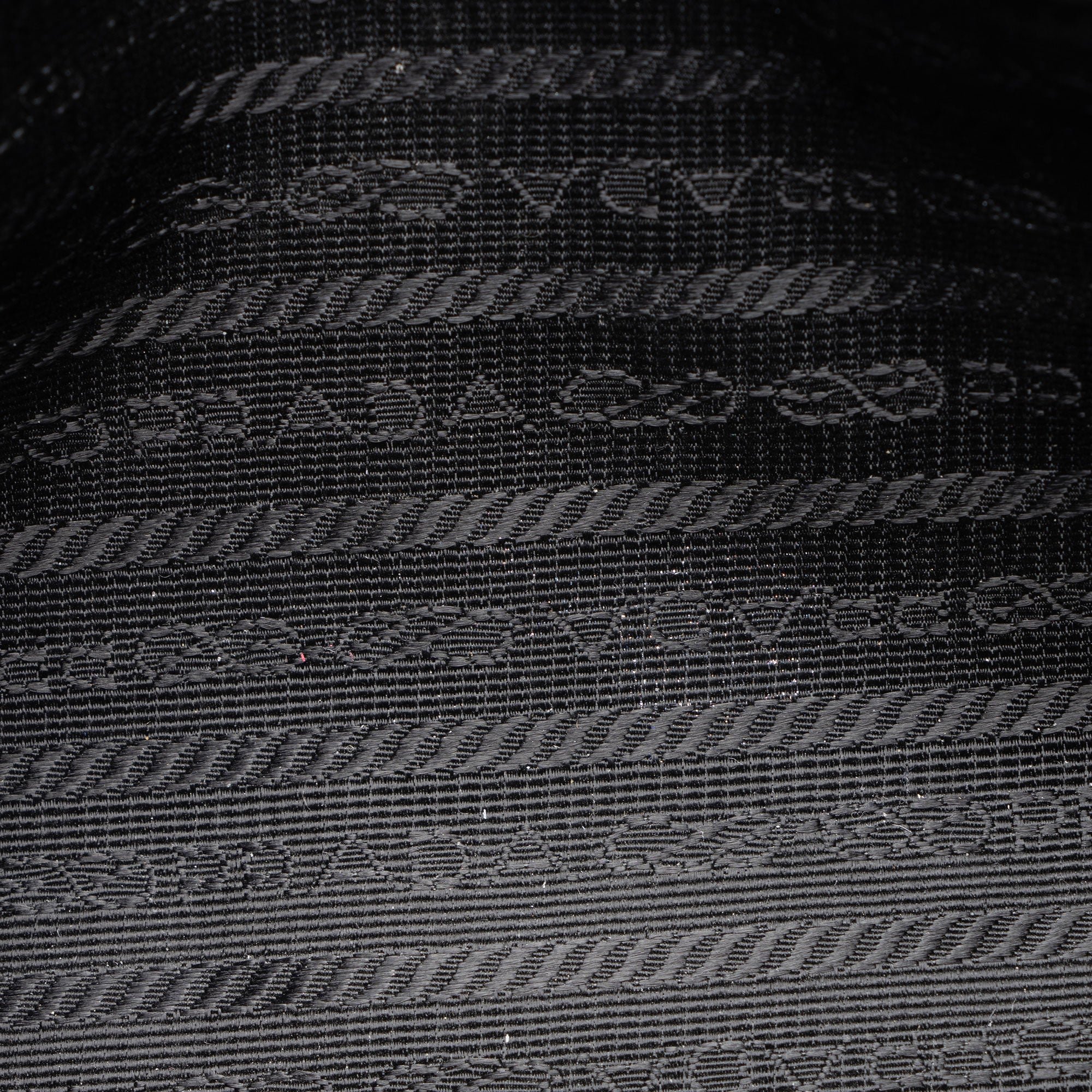 Prada Vitello Daino Boston Bag (SHF-h75hET)