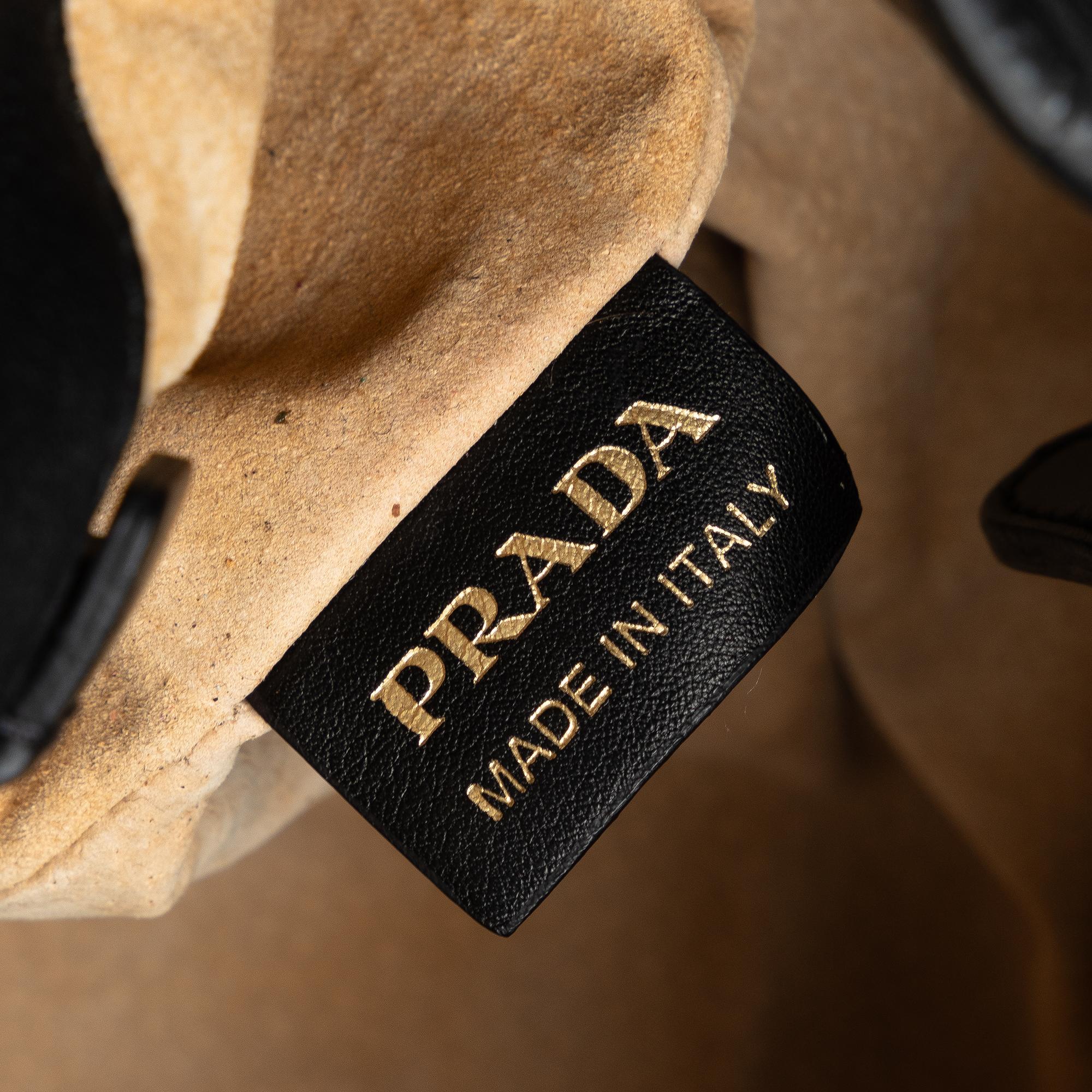 Prada Vitello Daino Satchel (SHG-fe7ASx)