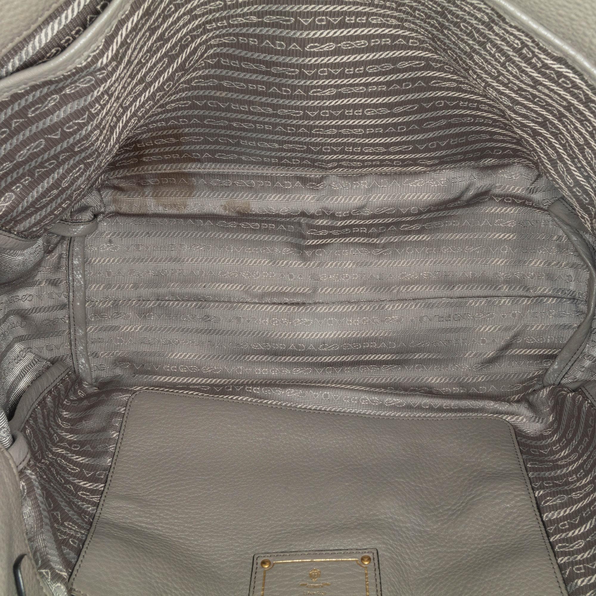 Prada Vitello Daino Satchel (SHG-pHr9bF)