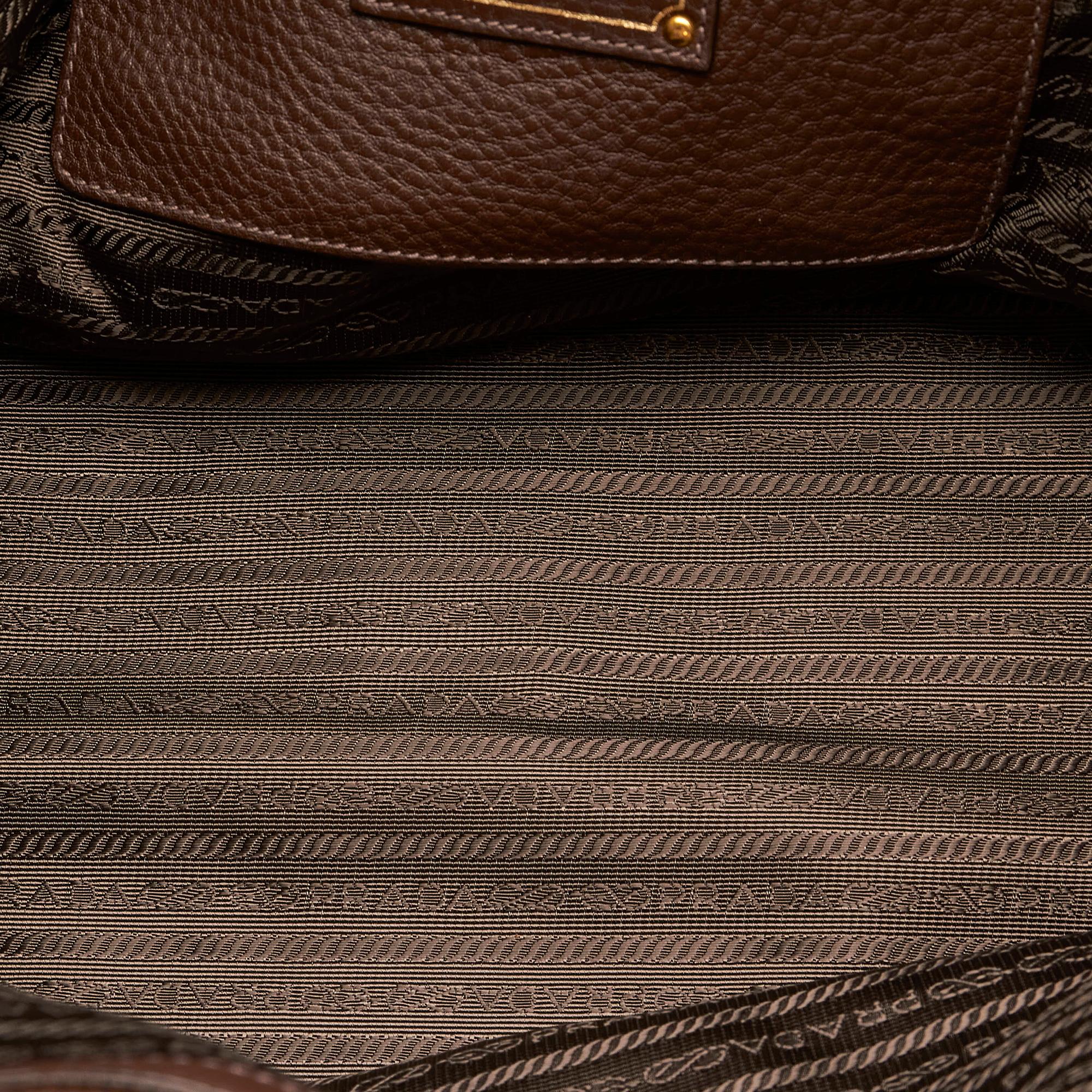 Prada Vitello Daino Shopper Tote Bag (SHG-29190)