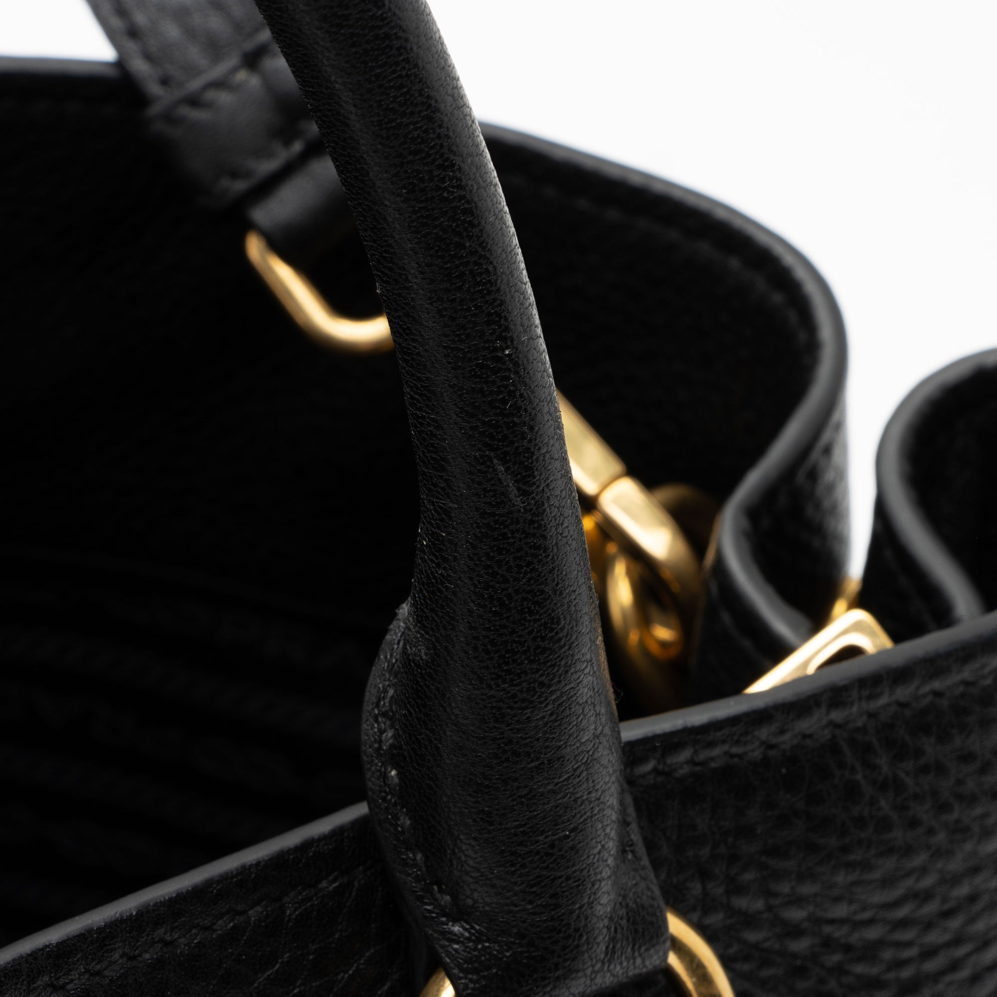 Prada Vitello Daino Shopping Tote (SHF-rtAZE9)
