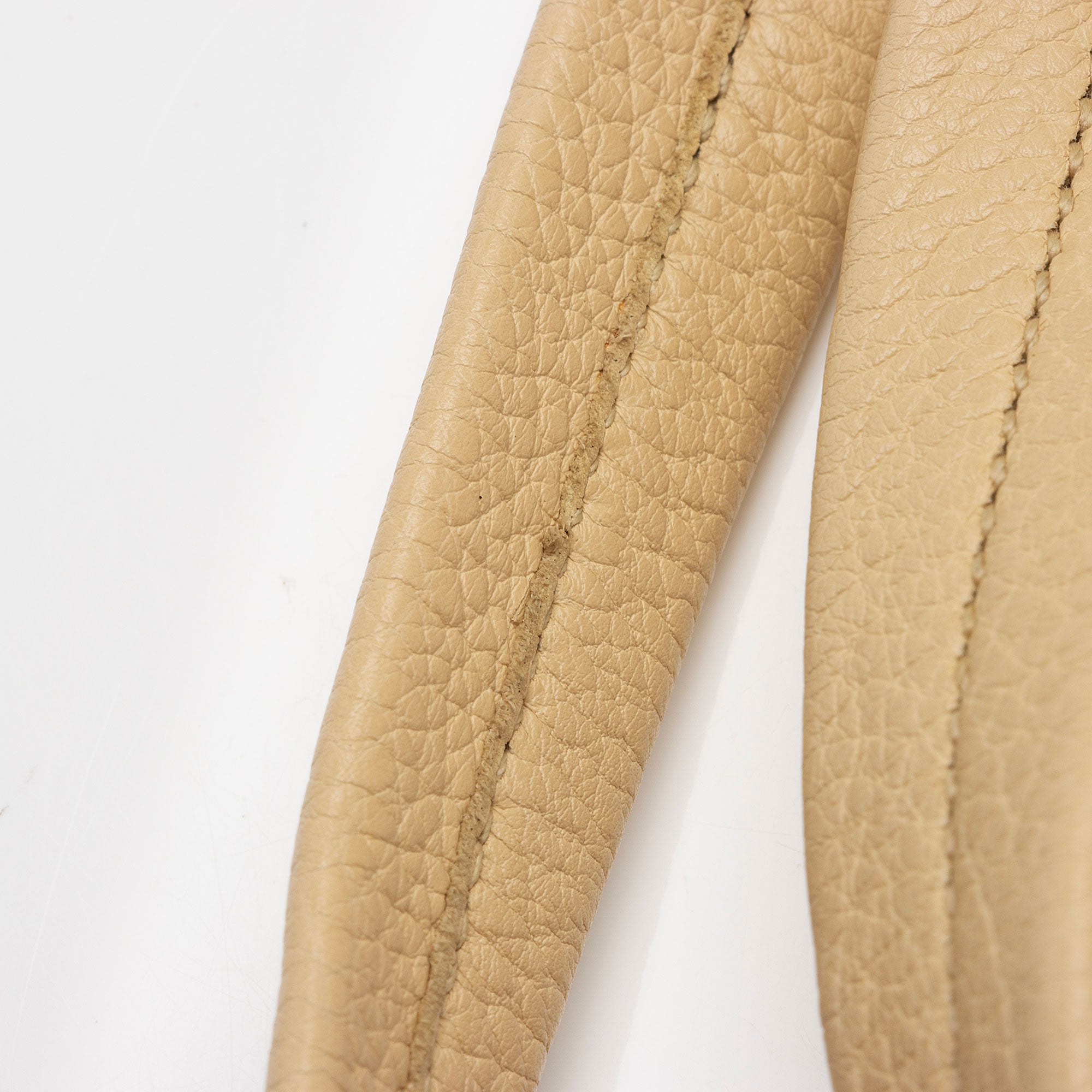 Prada Vitello Daino Side Pocket Tote (SHF-X1nyO5)