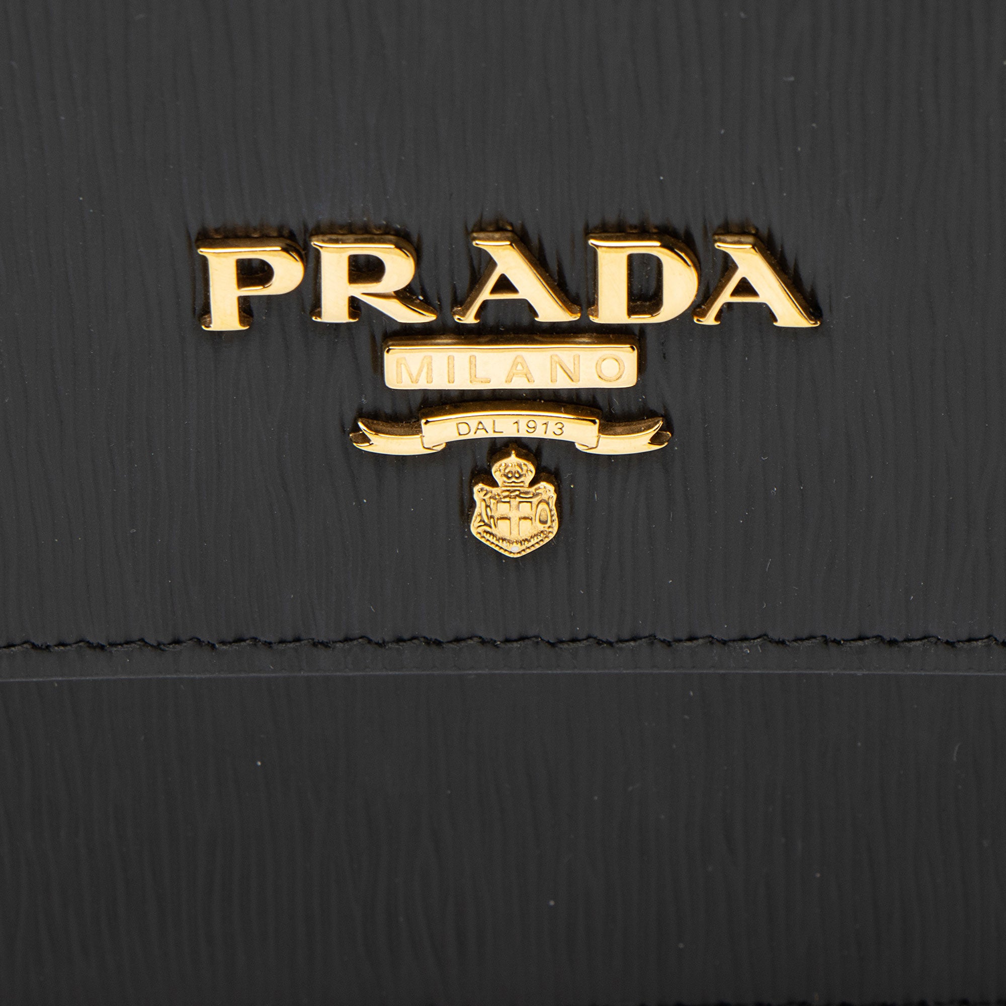 Prada Vitello Move Mini Wallet on Chain