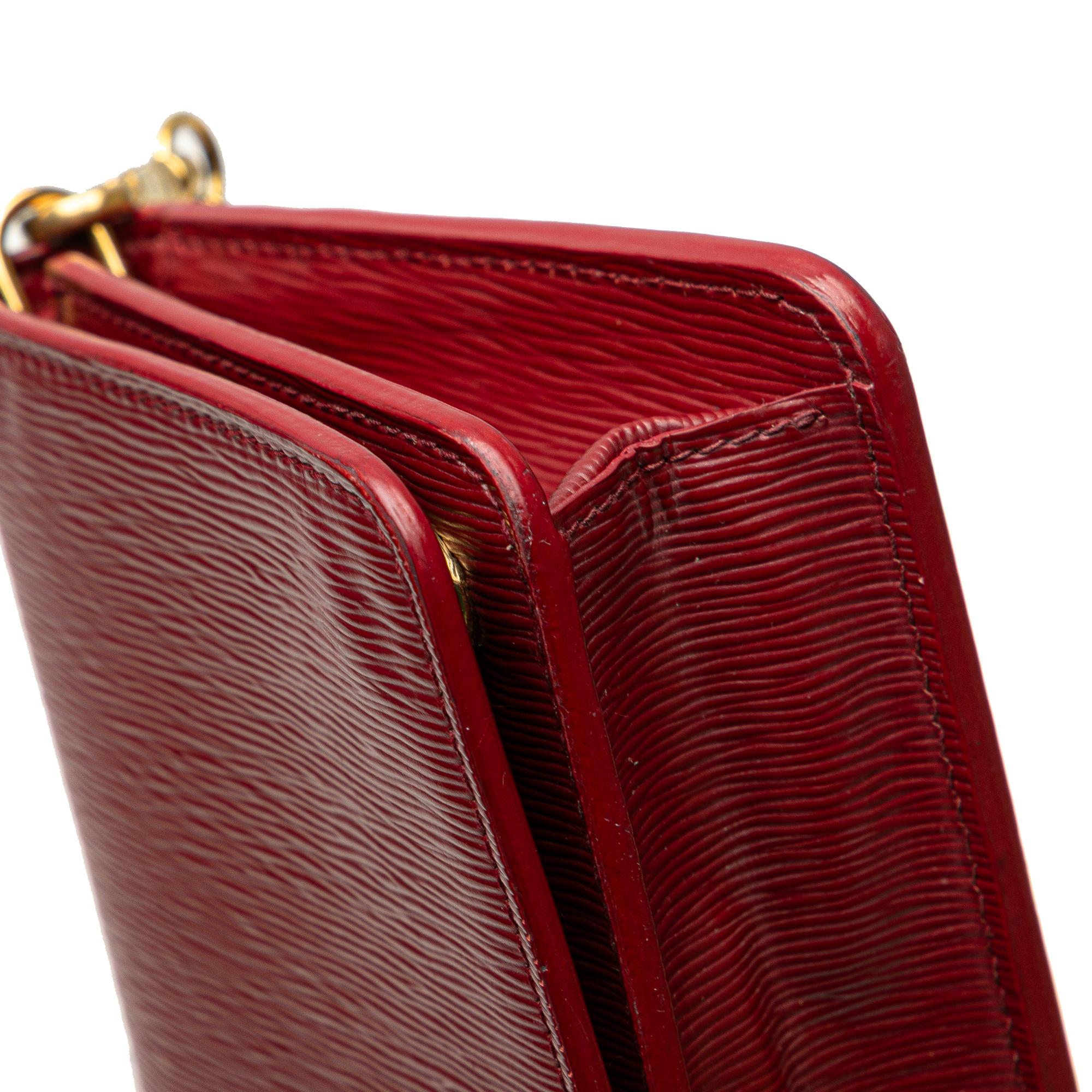 Prada Vitello Move Wallet On Chain