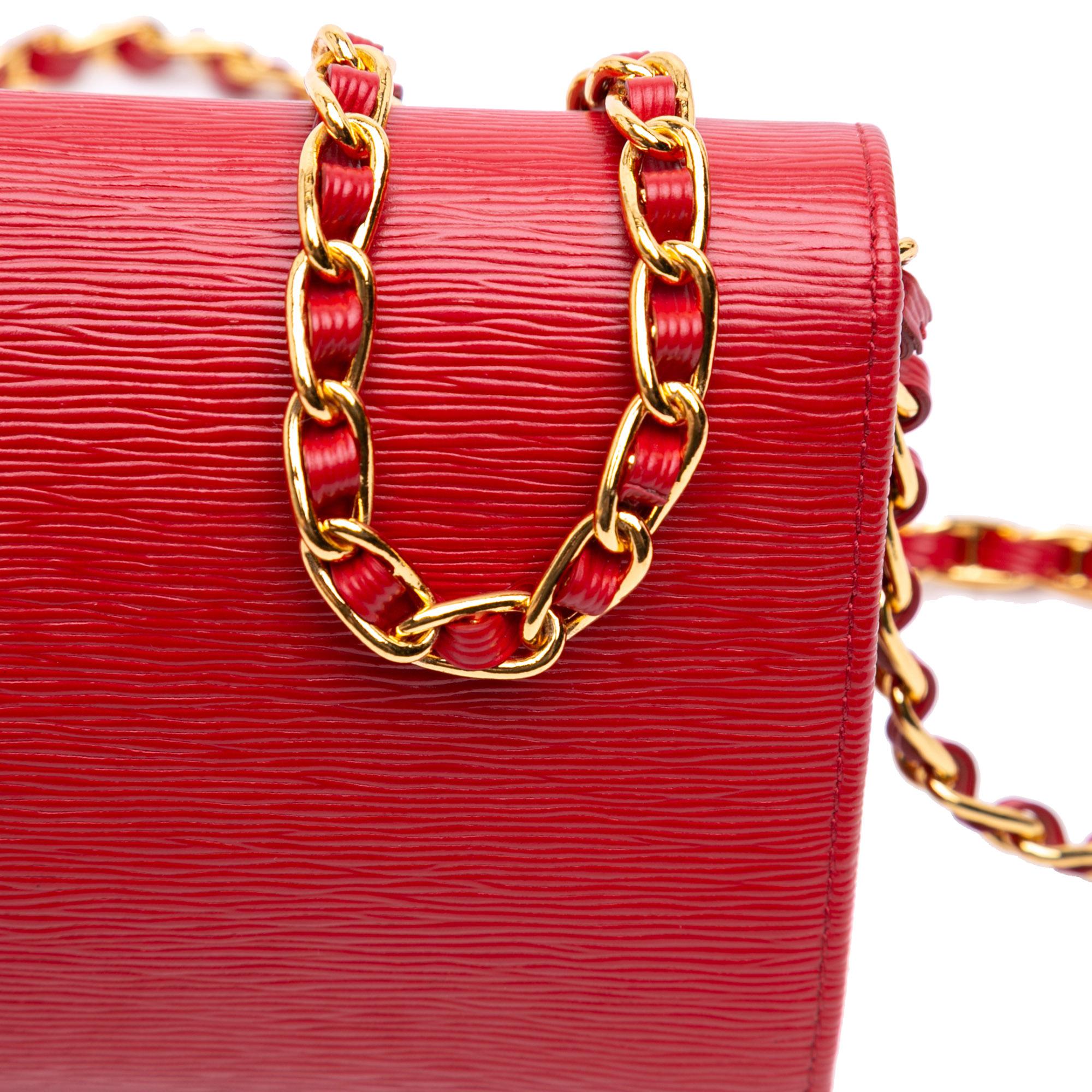 Prada Vitello Move Wallet on Chain