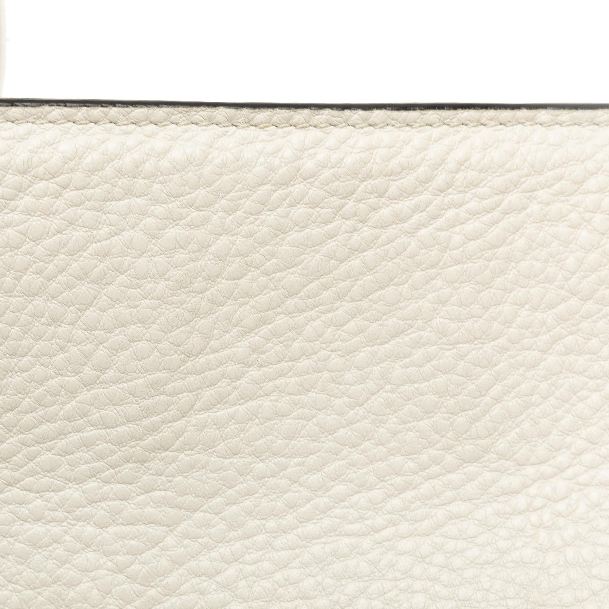 Prada Vitello Phenix Logo Bucket Bag (SHG-77RPlB)