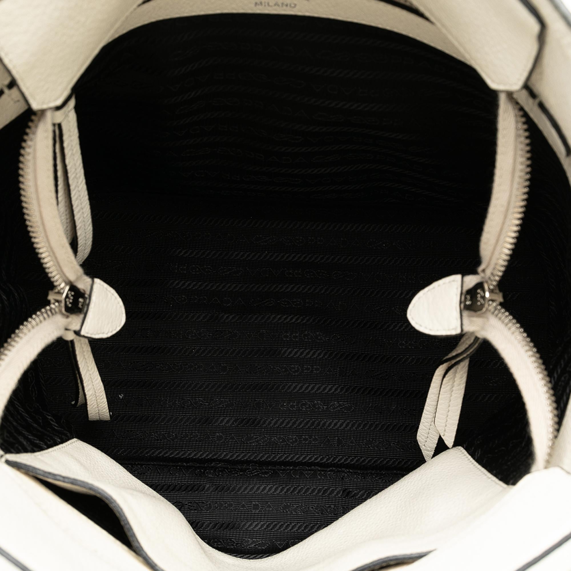 Prada Vitello Phenix Logo Bucket Bag (SHG-77RPlB)