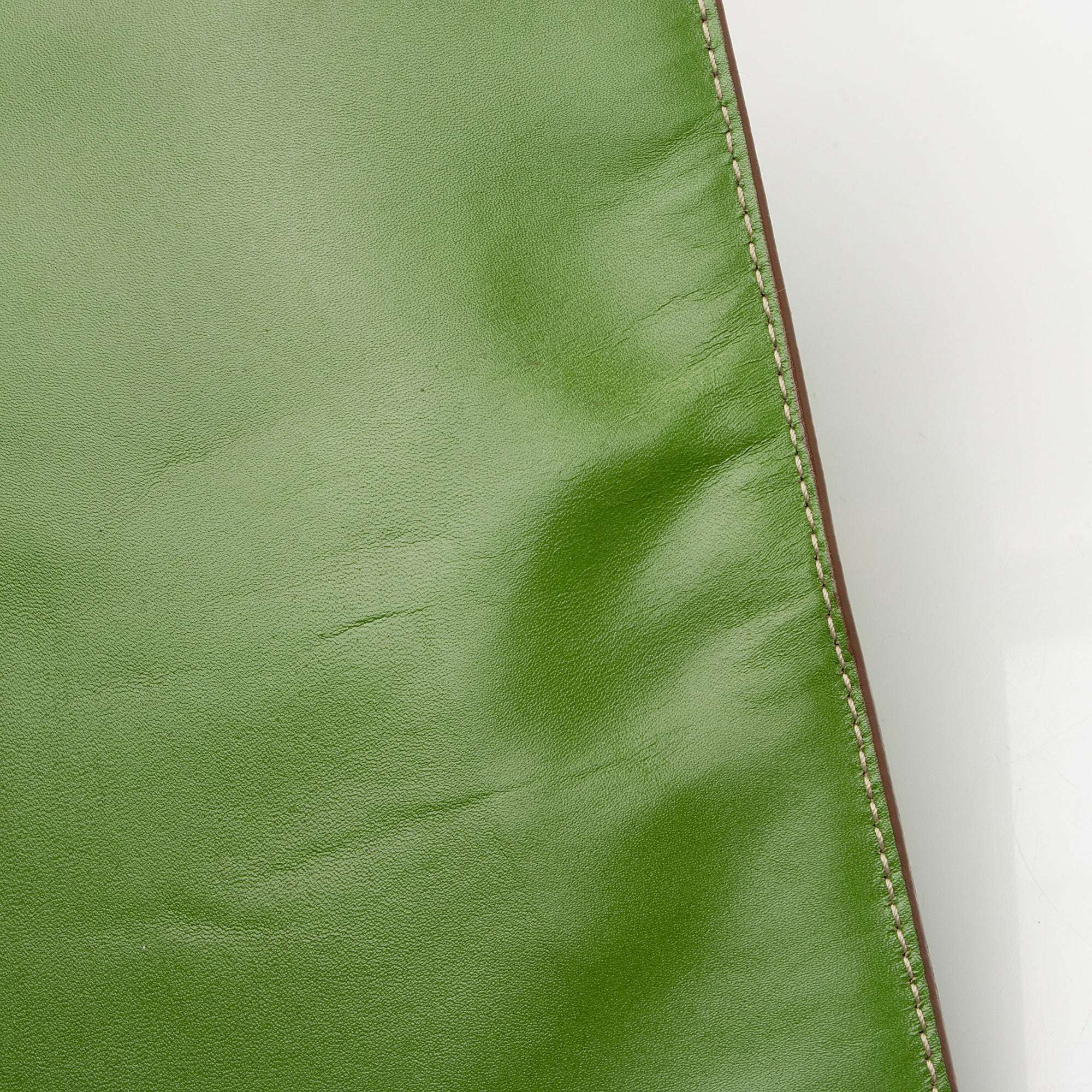 Prada Vitello Pocket Zip Pouch (SHF-roWUm3)