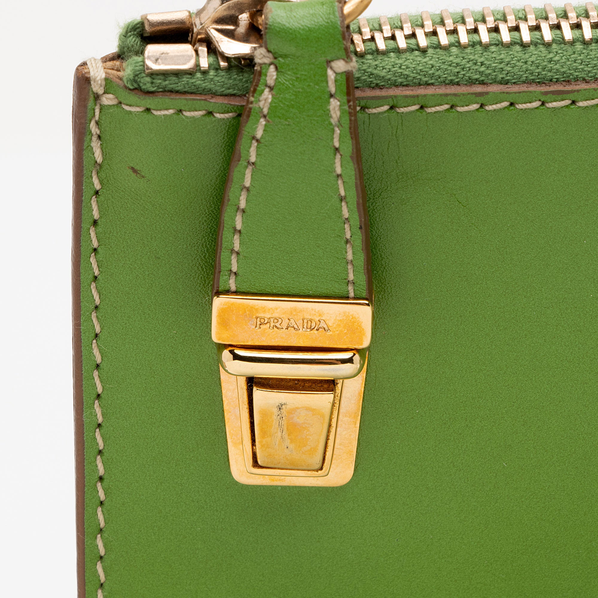 Prada Vitello Pocket Zip Pouch (SHF-roWUm3)