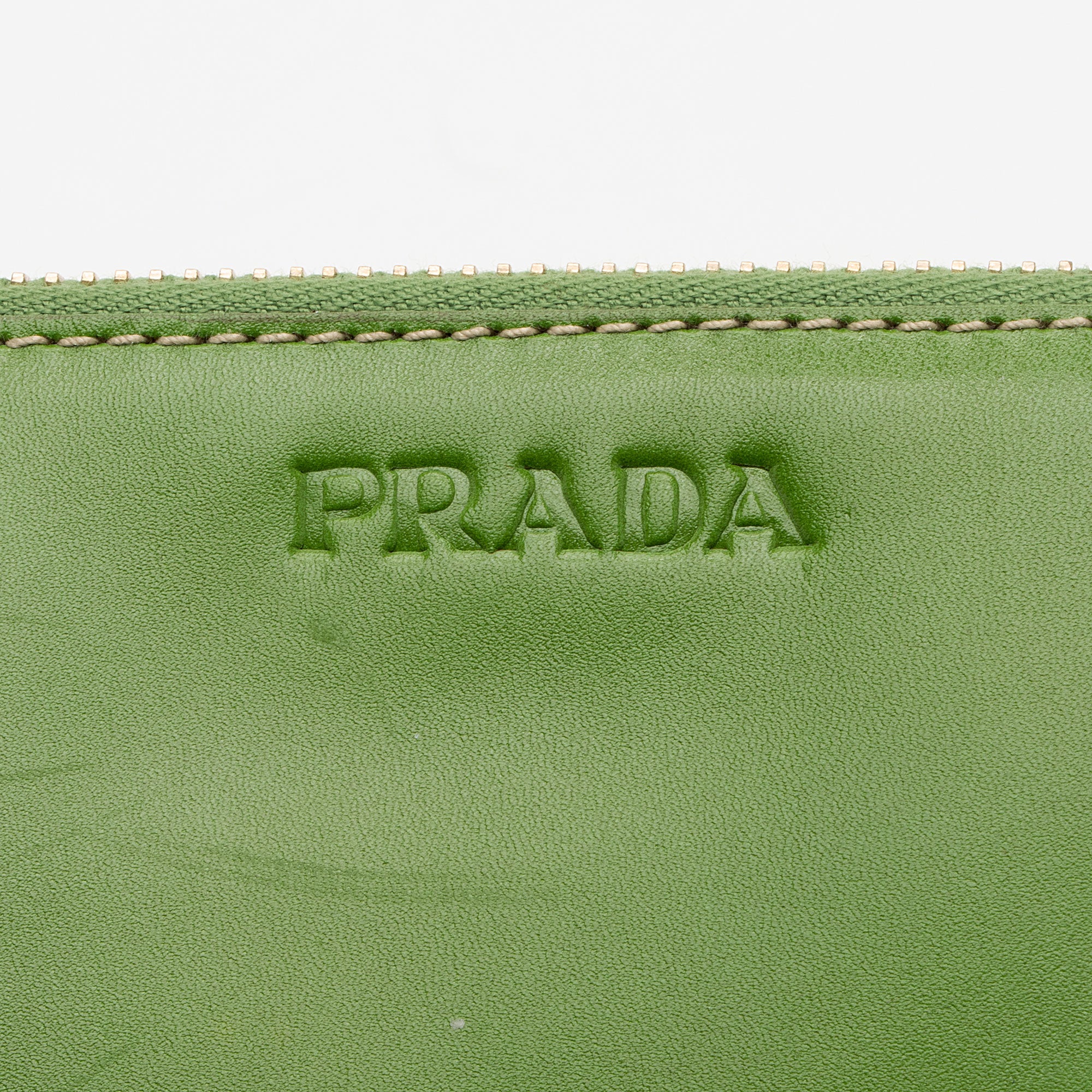 Prada Vitello Pocket Zip Pouch (SHF-roWUm3)