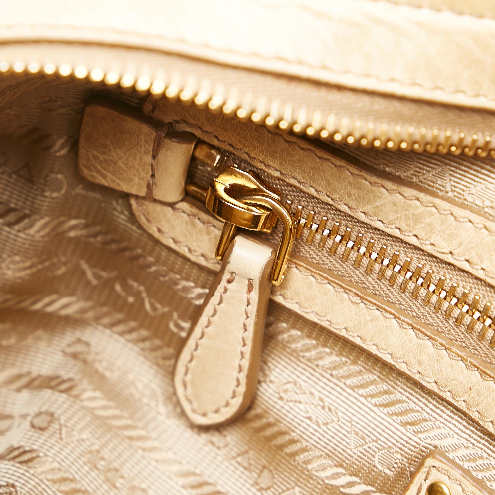 Prada Vitello Shine Satchel (SHG-36119)