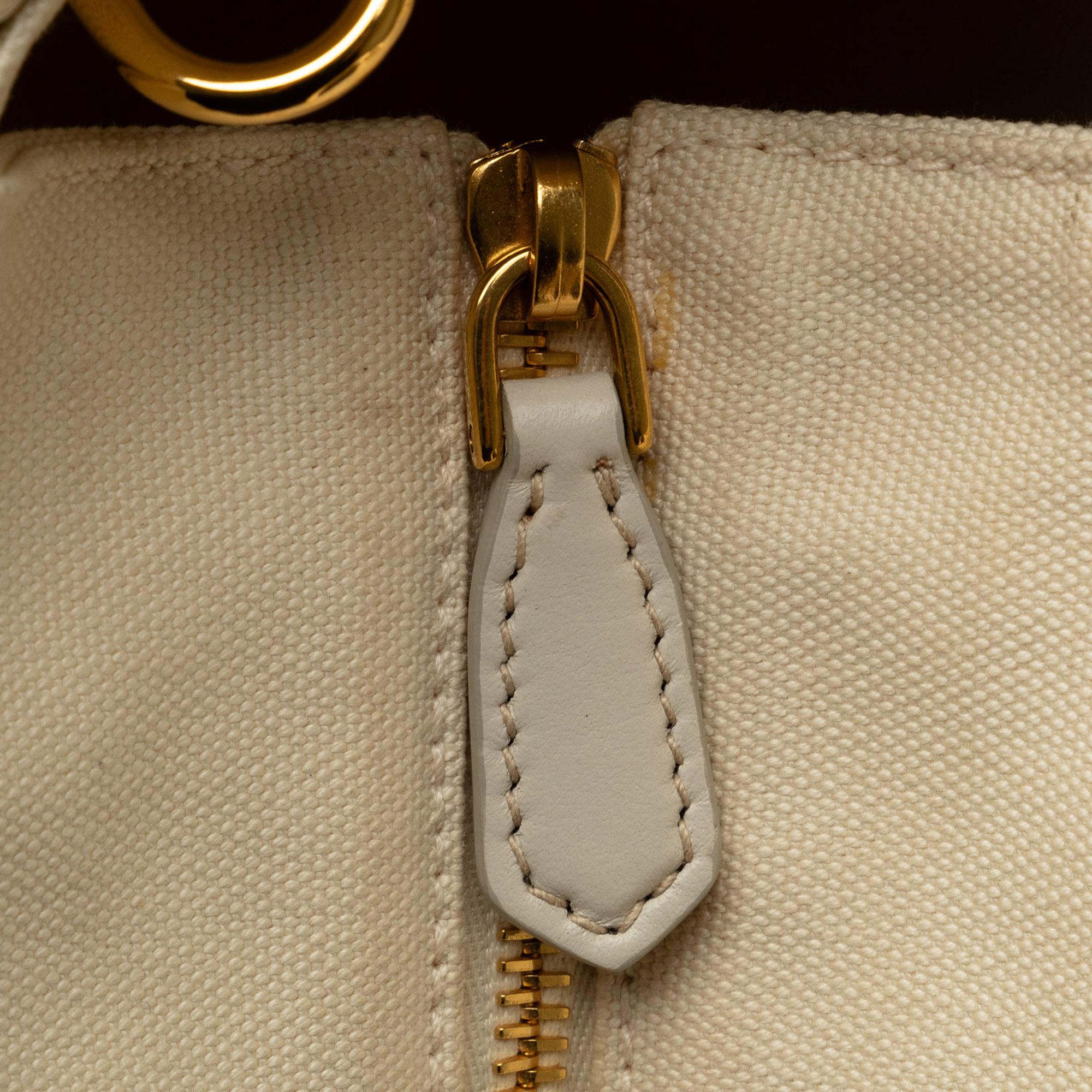 Prada Wicker and Woven Straw Fringe Basket Bag (SHG-uwOpdU)
