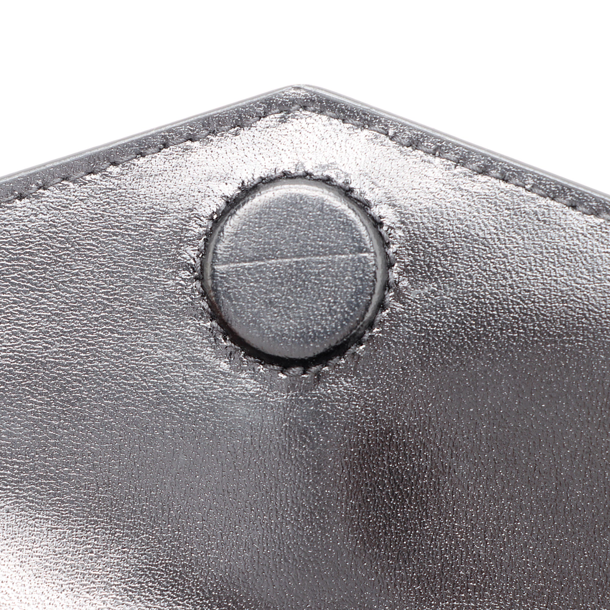 Saint Lauent Calfskin Monogram Uptown Baby Pouch (SHF-3t9Yvn)