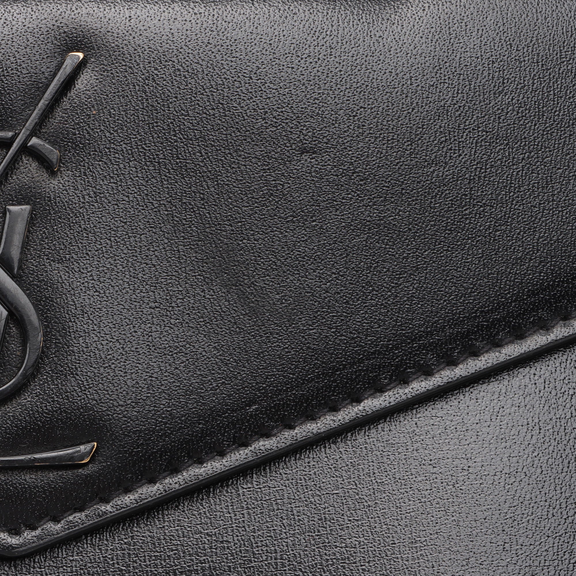 Saint Lauent Calfskin Monogram Uptown Baby Pouch (SHF-3t9Yvn)