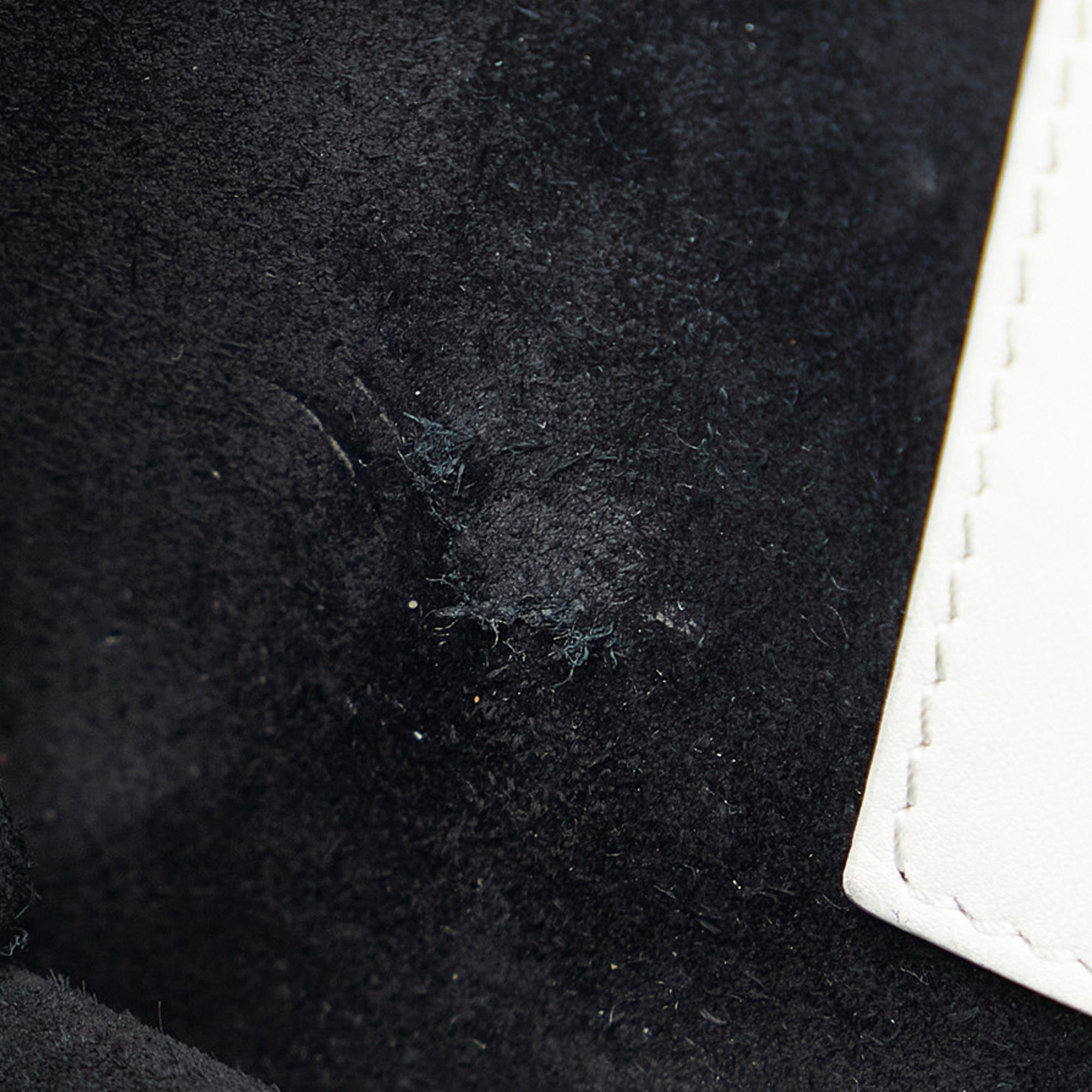 Saint Laurent Betty Shoulder Bag (SHG-yEctaB)