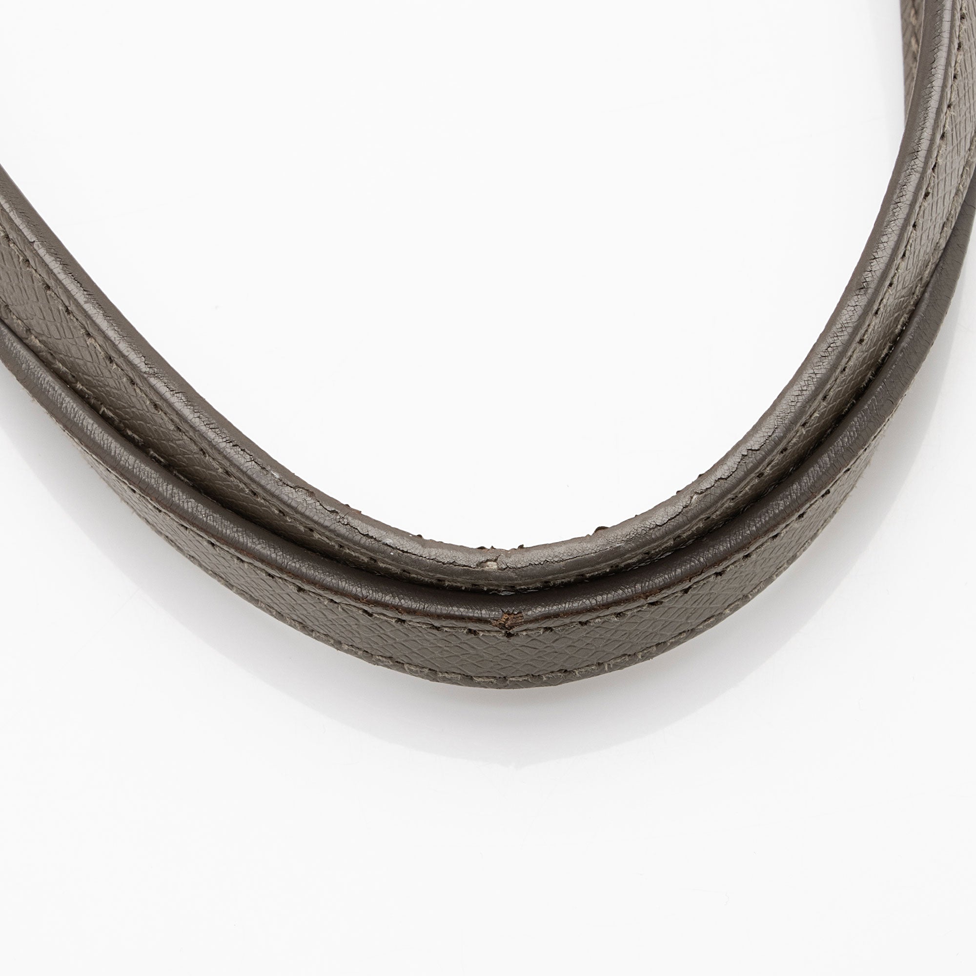 Saint Laurent Boucle Embossed Leather Shopping Tote (SHF-3yPQcN)