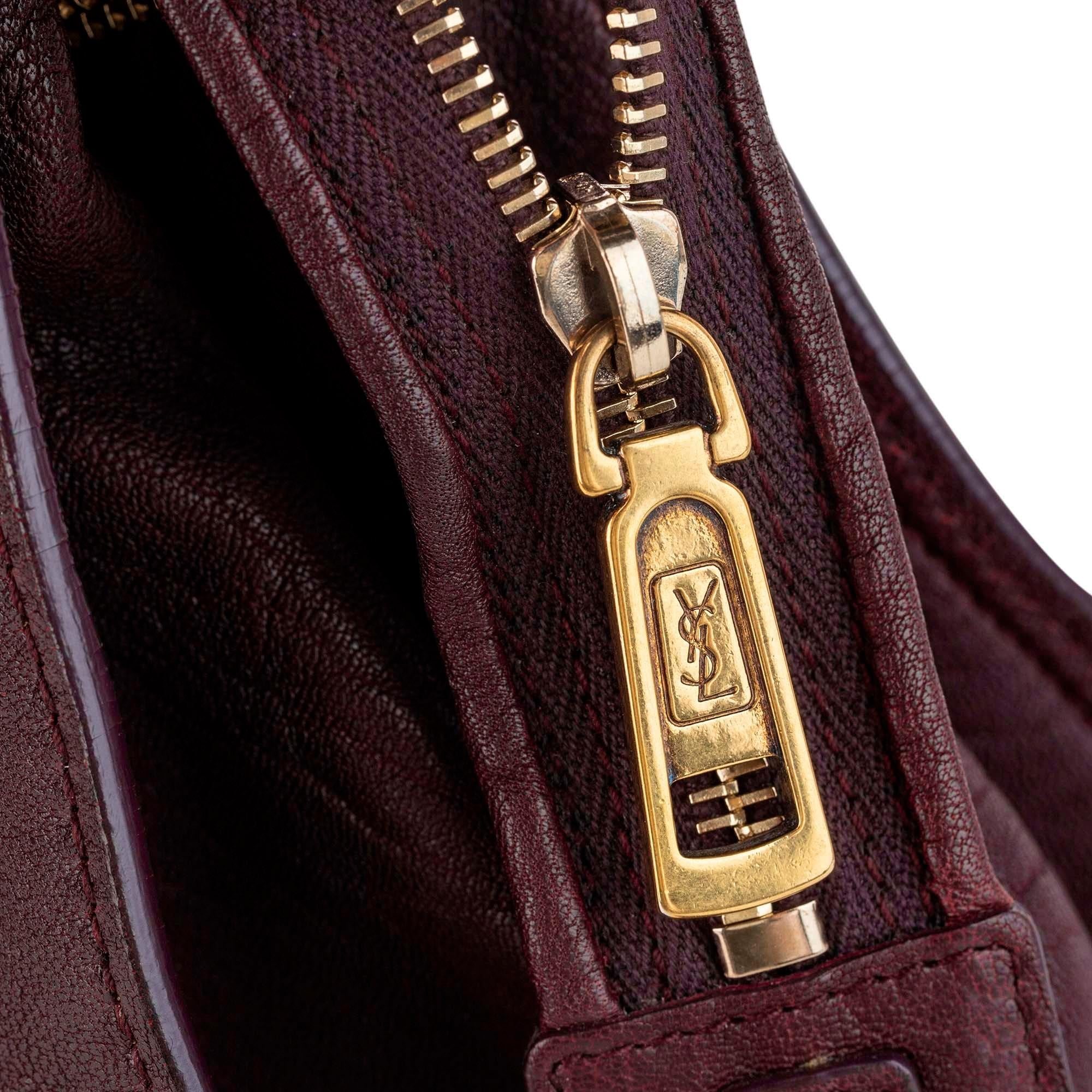 Saint Laurent Cabas Chyc Ligne Leather Handbag (SHG-32354)