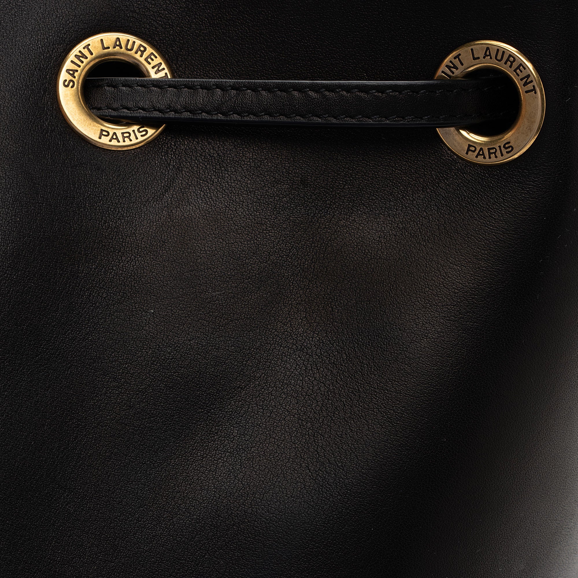 Saint Laurent Calfskin Paris VII Medium Hobo (SHF-meO3qA)