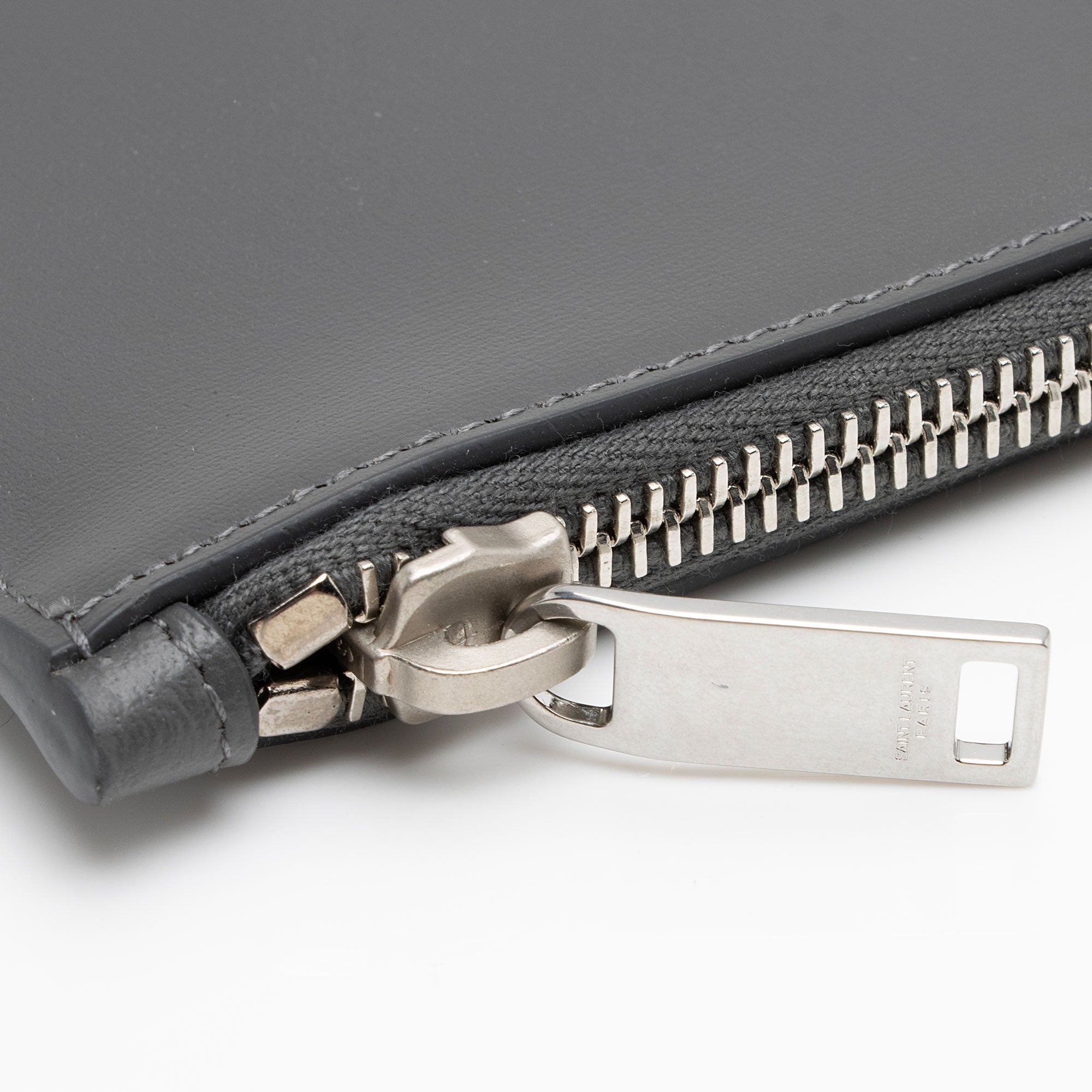 Saint Laurent Calfskin Small Zip Pouch (SHF-RISe7Z)