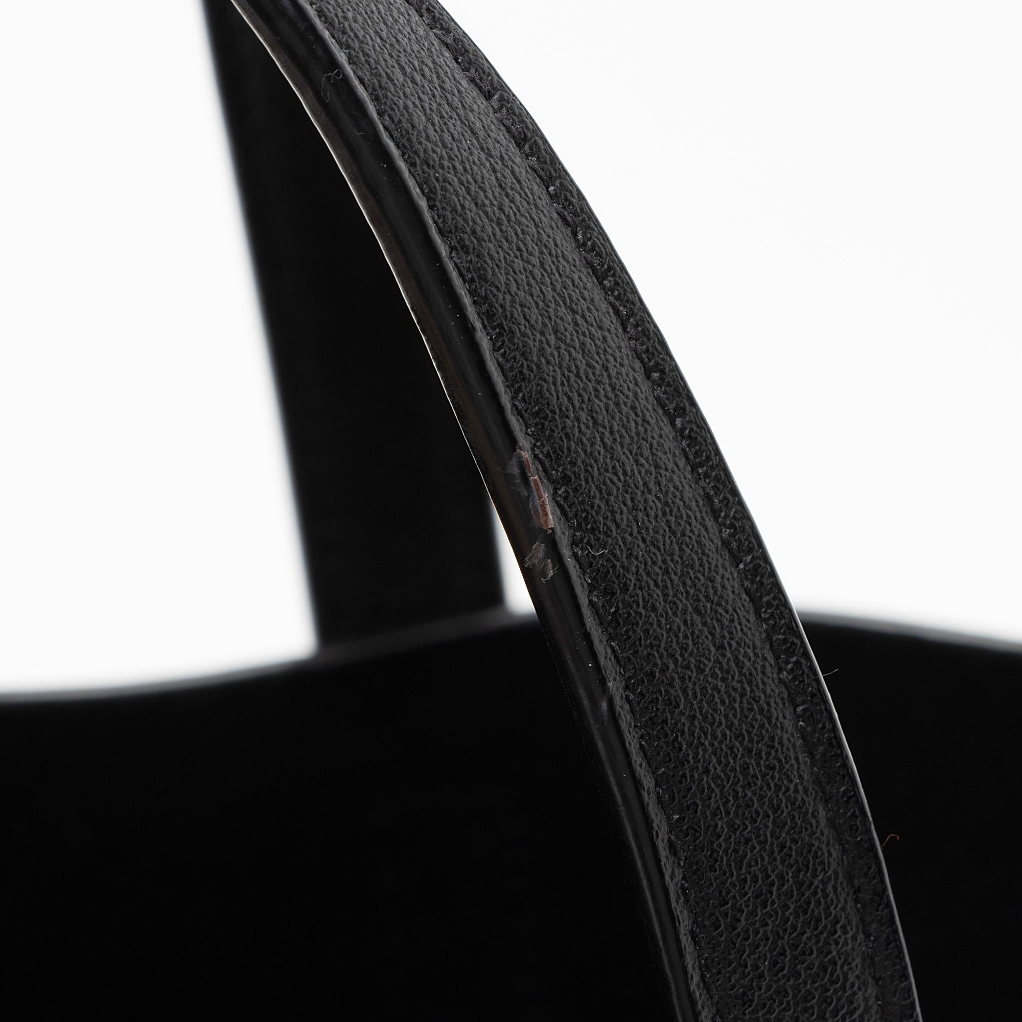 Saint Laurent Calfskin Toy Shopping Tote (SHF-22645)