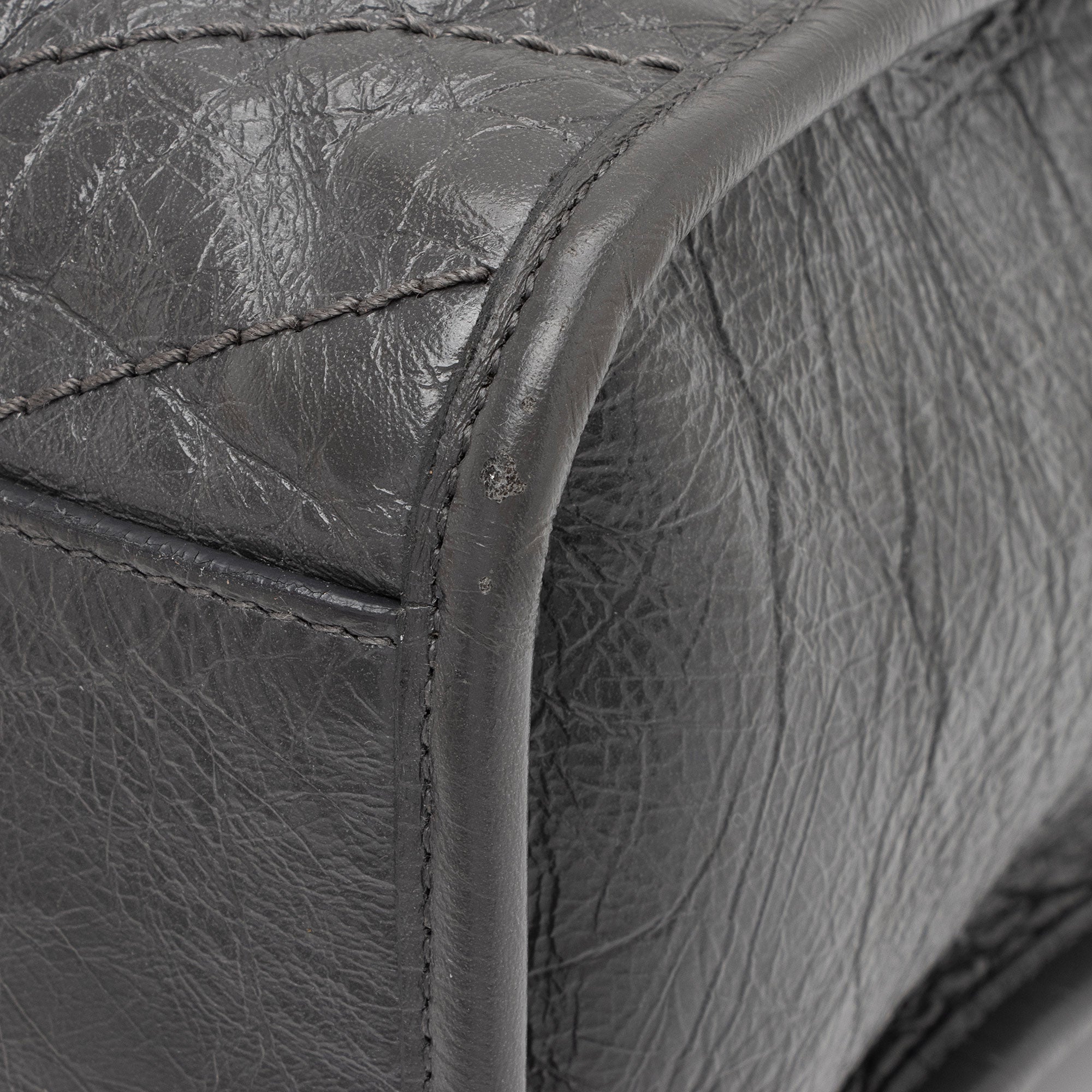 Saint Laurent Crinkled Calfskin Monogram Niki Medium Shopping Tote (SHF-gLfdmG)