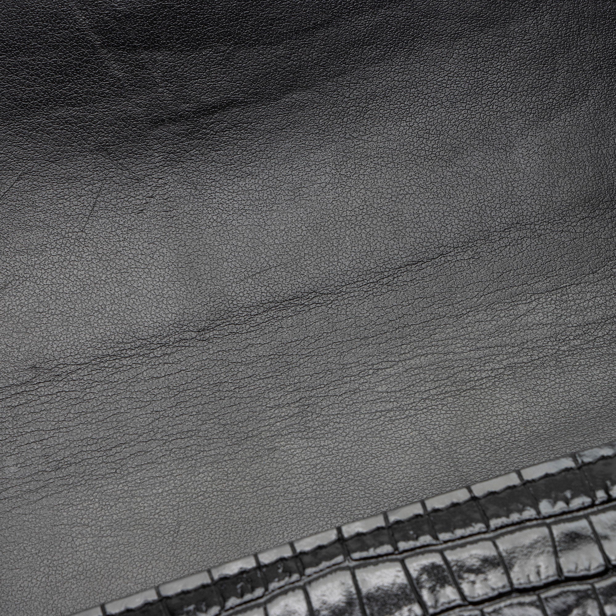 Saint Laurent Croc Embossed Monogram Phone Holder Shoulder Bag (SHF-8nnftx)