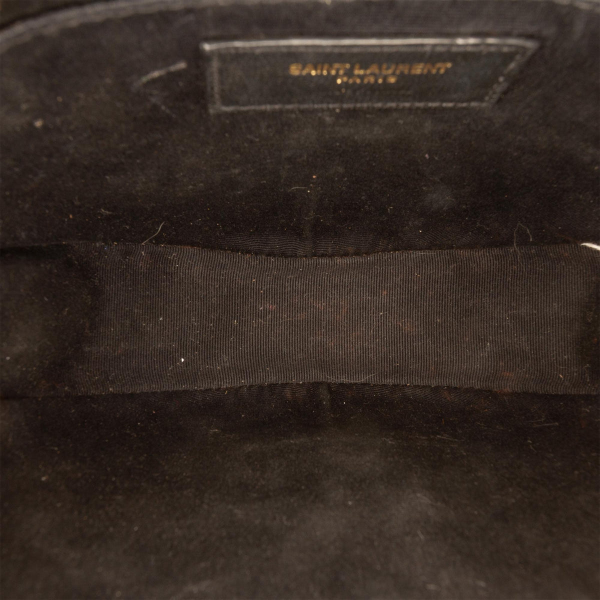 Saint Laurent Grain De Poudre Chevron Round Vinyle Camera Bag