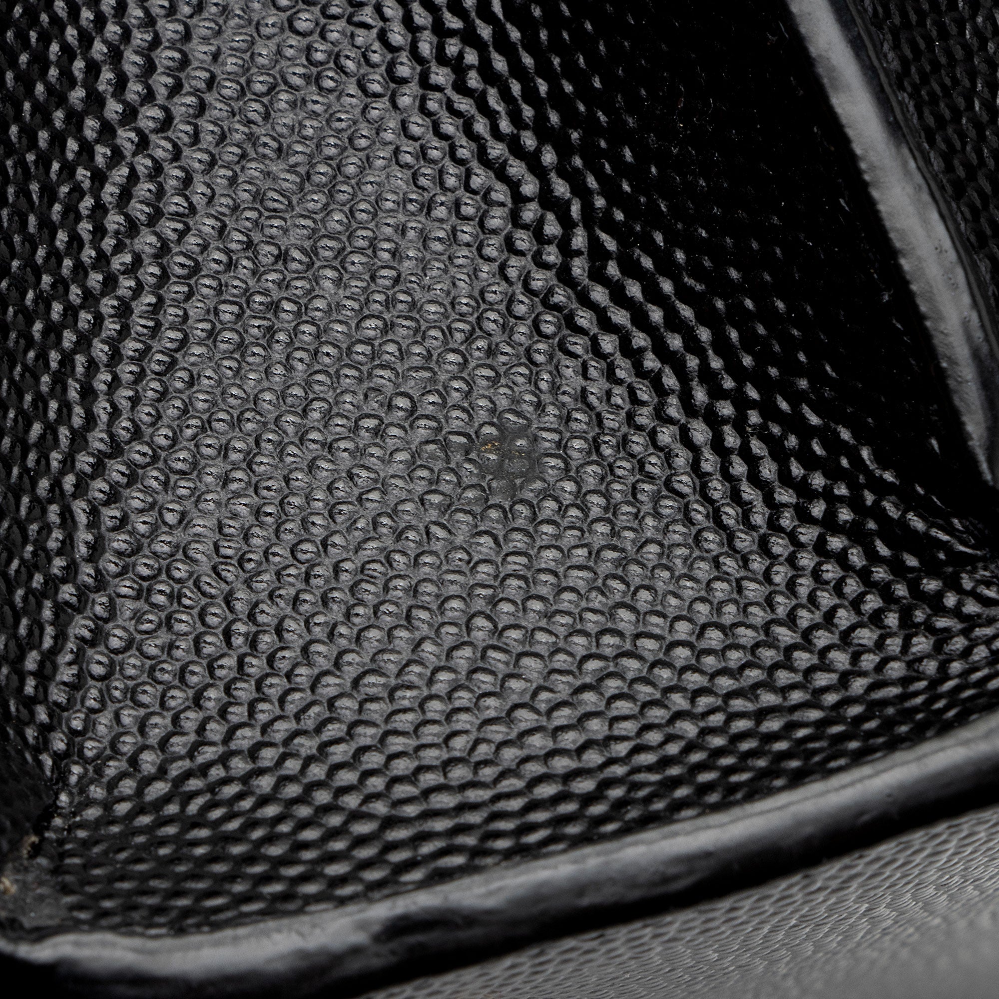 Saint Laurent Grain de Poudre Monogram Cassandra Medium Top Handle (SHF-HGeoF5)