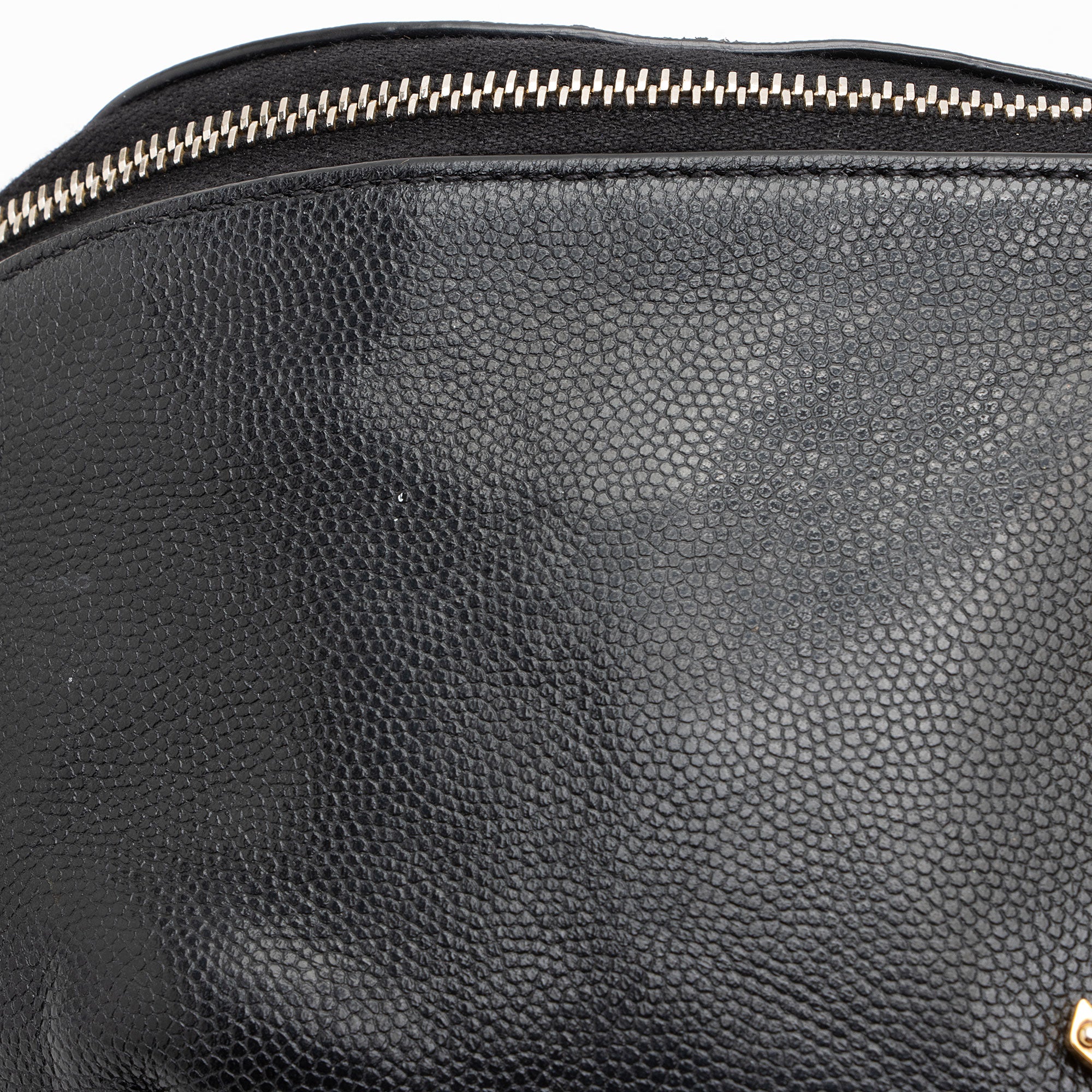 Saint Laurent Grain de Poudre Monogram Cassandre Belt Bag (SHF-Gvv9El)