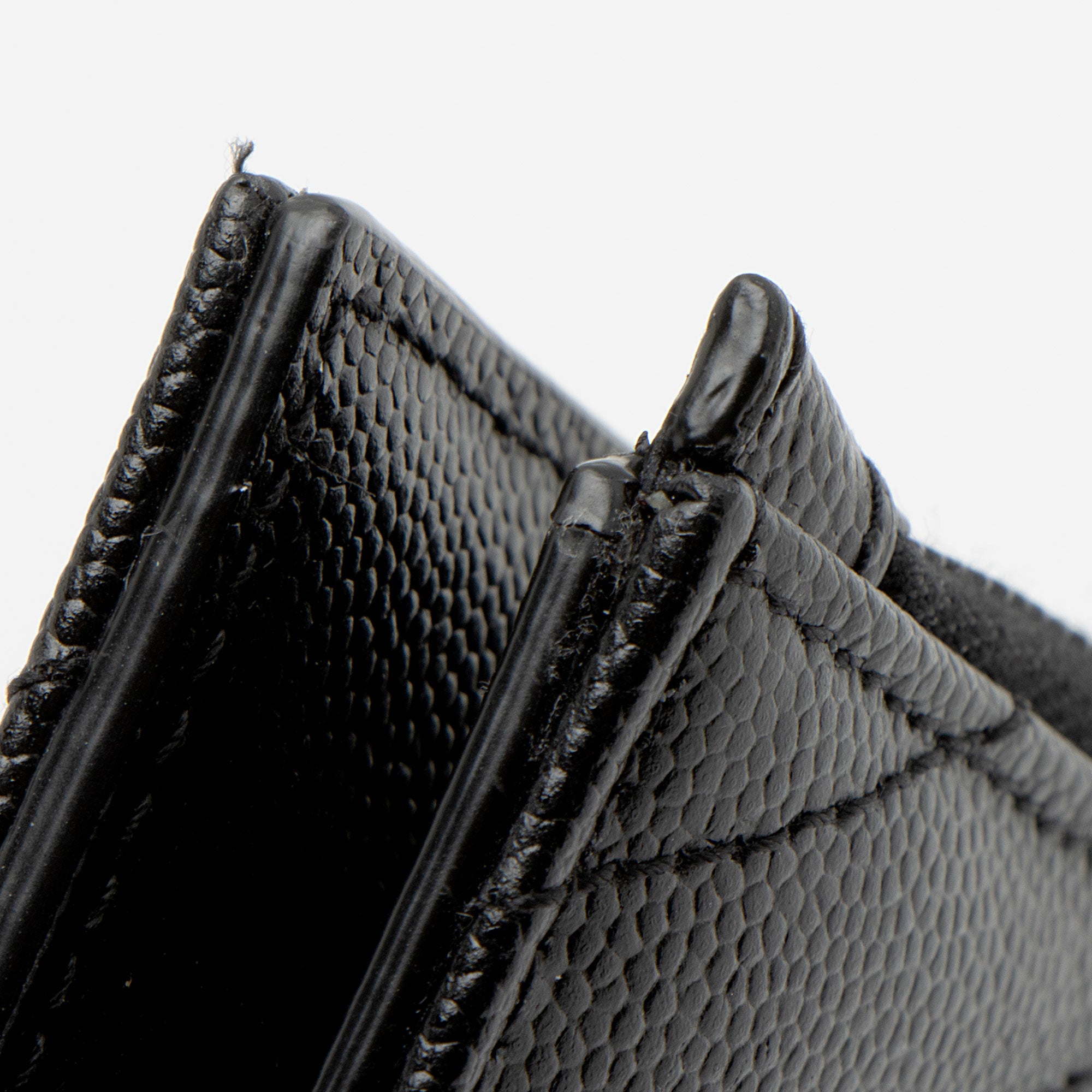 Saint Laurent Grain de Poudre Monogram Cassandre Fragments Bifold Wallet (SHF-hsZlQk)
