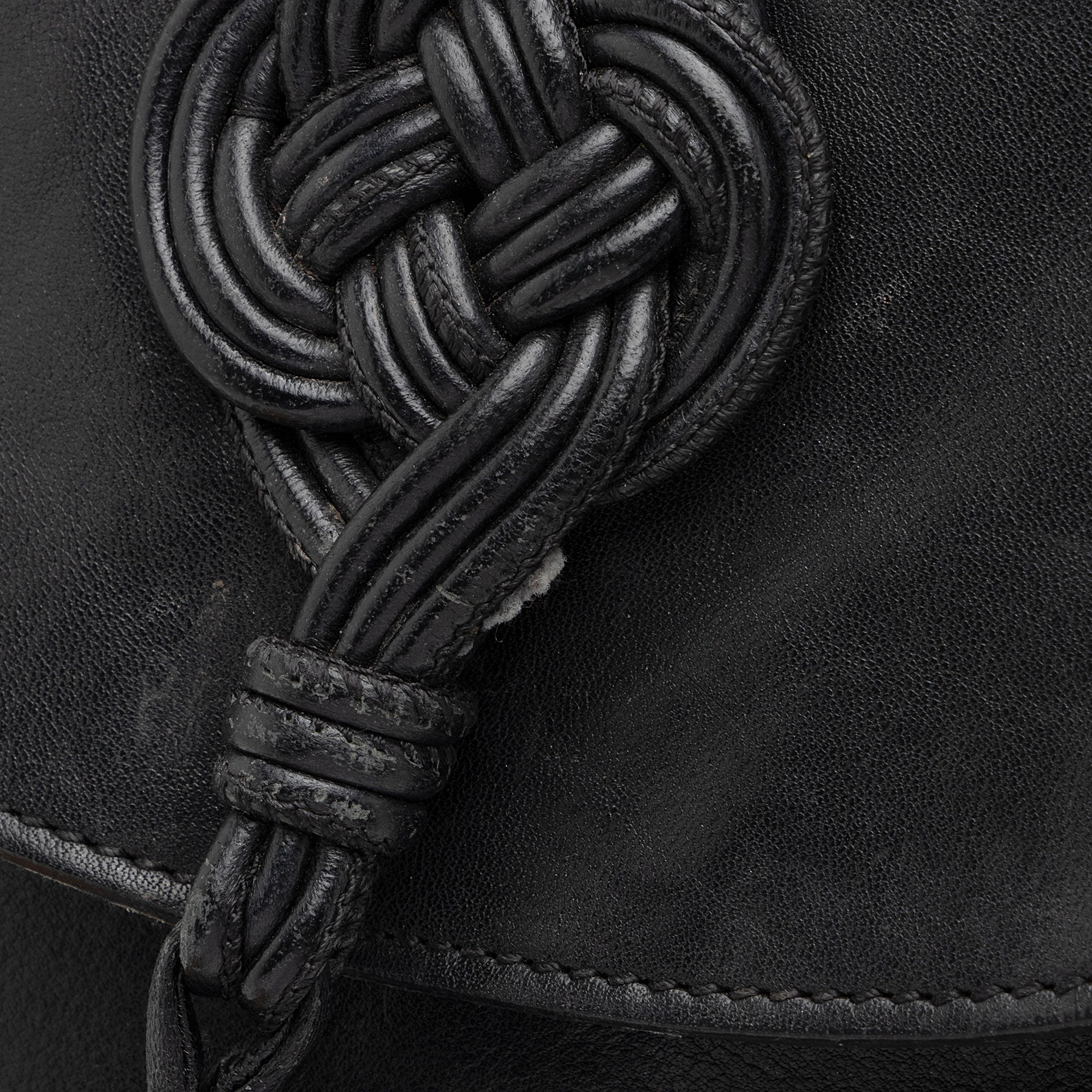 Saint Laurent Leather Fringe Anita Crossbody Bag (SHF-zM6EOQ)