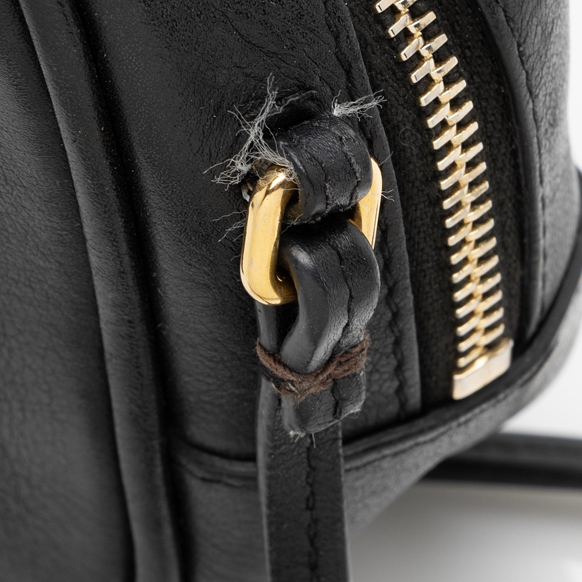 Saint Laurent Leather Monogram Blogger Bag (SHF-0bGOag)