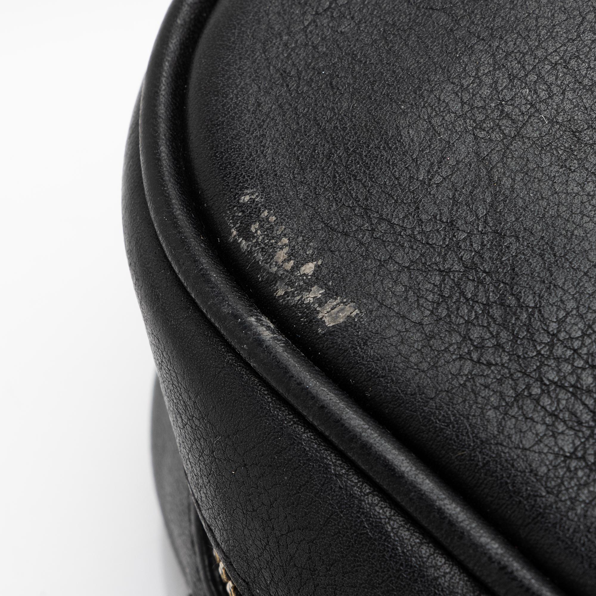 Saint Laurent Leather Monogram Blogger Bag (SHF-0bGOag)