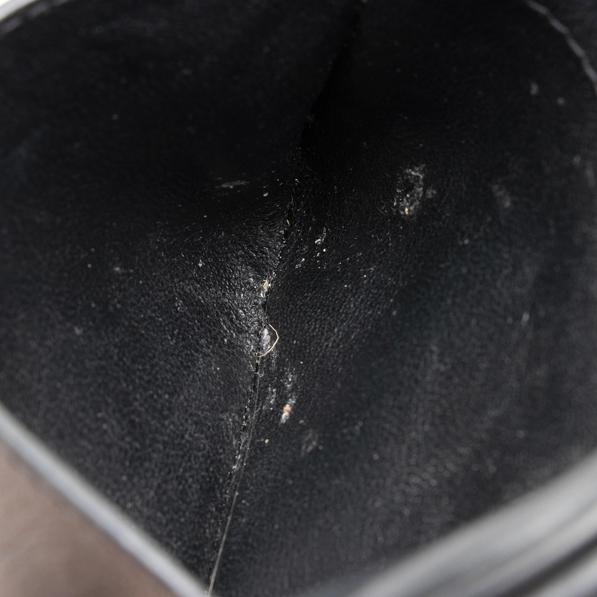 Saint Laurent Leather Monogram Blogger Bag (SHF-0bGOag)