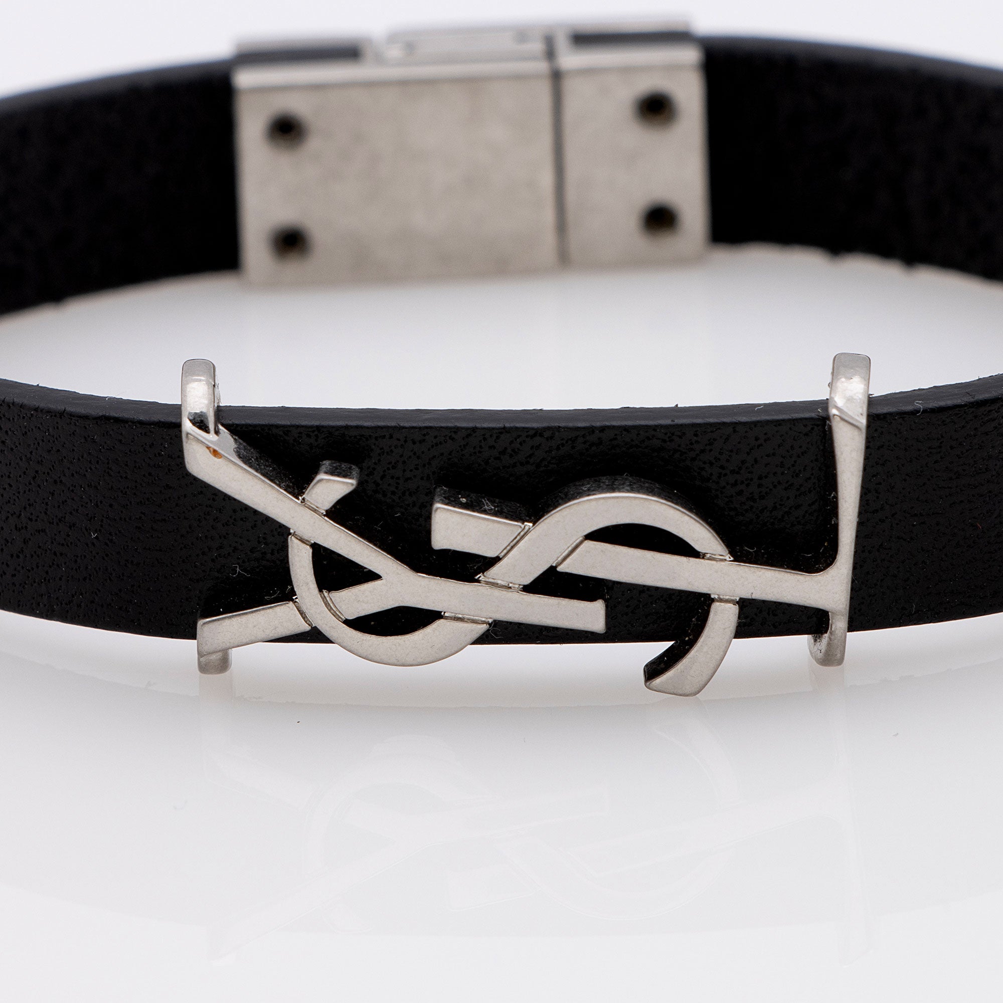 Saint Laurent Leather Monogram Cassandre Bracelet (SHF-nbNjk2)