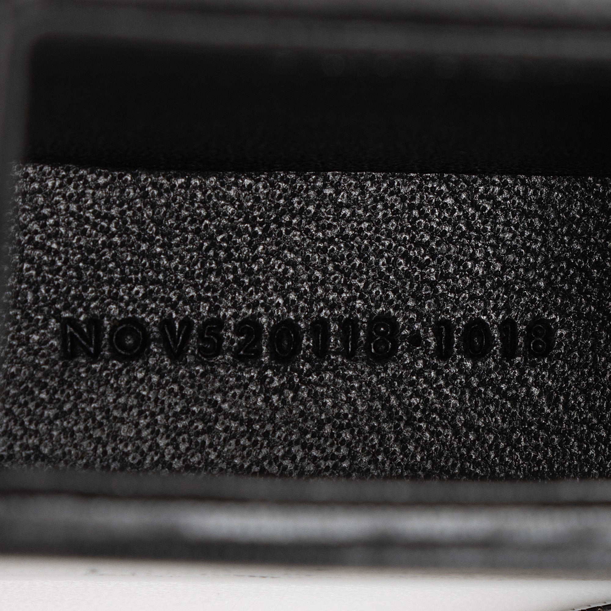 Saint Laurent Leather Smoking Box Crossbody Bag (SHF-CnxfOo)