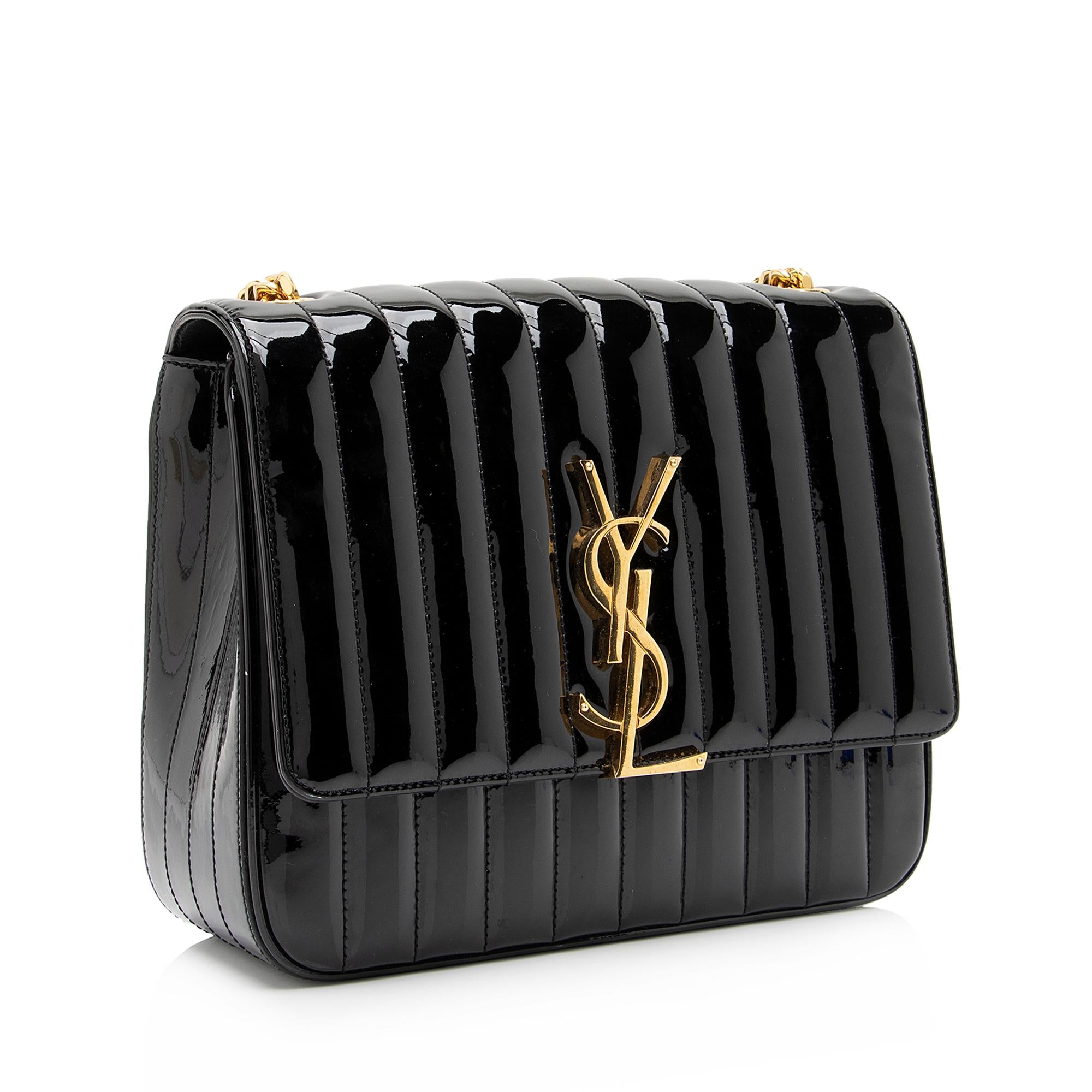 Saint Laurent Matalasse Patent Leather Monogram Vicky Large Shoulder Bag (SHF-zhdP3r)